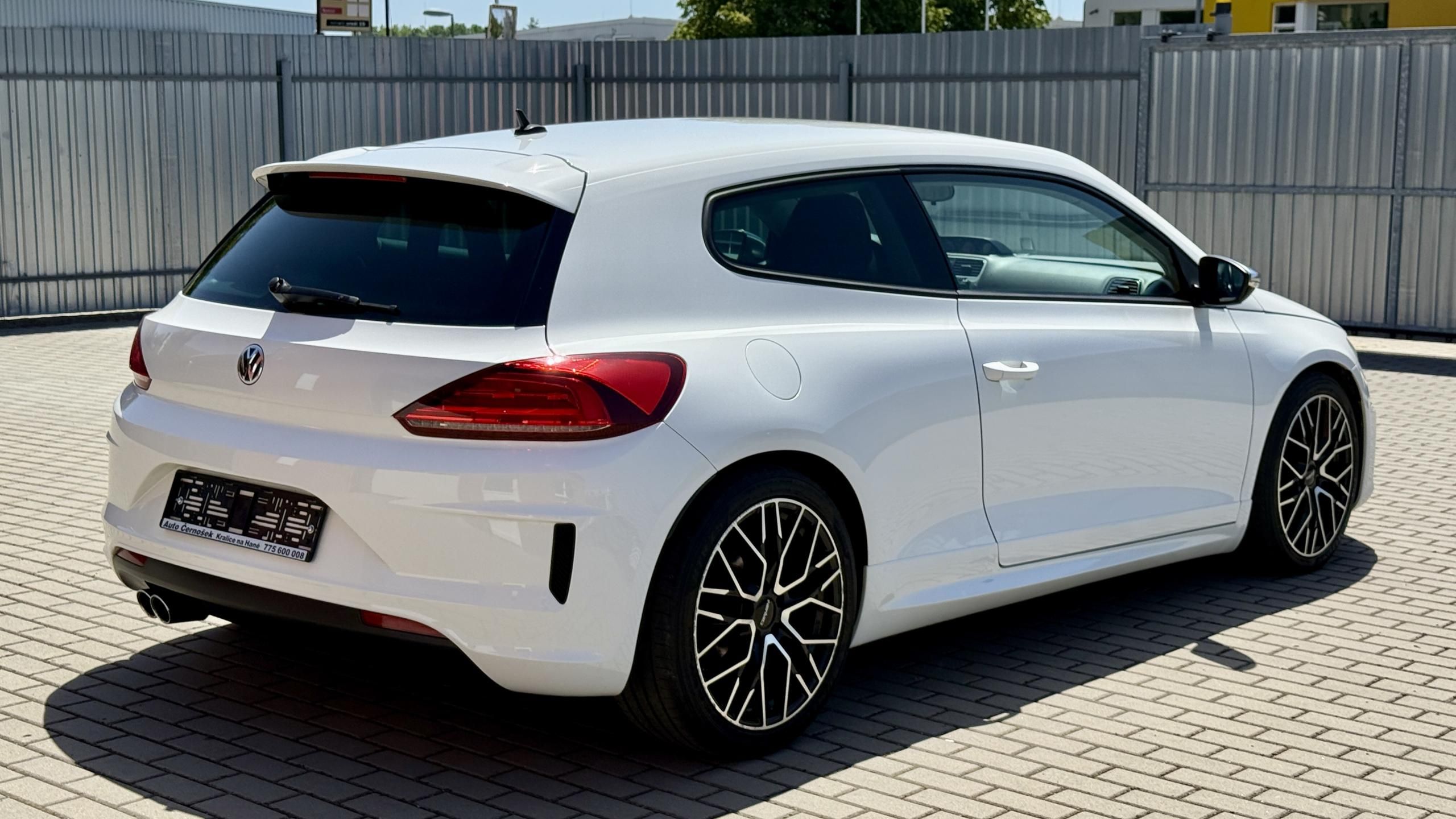 Volkswagen Scirocco, 2.0TDi*110kW*DSG*R-LINE*LED* - fotka 4