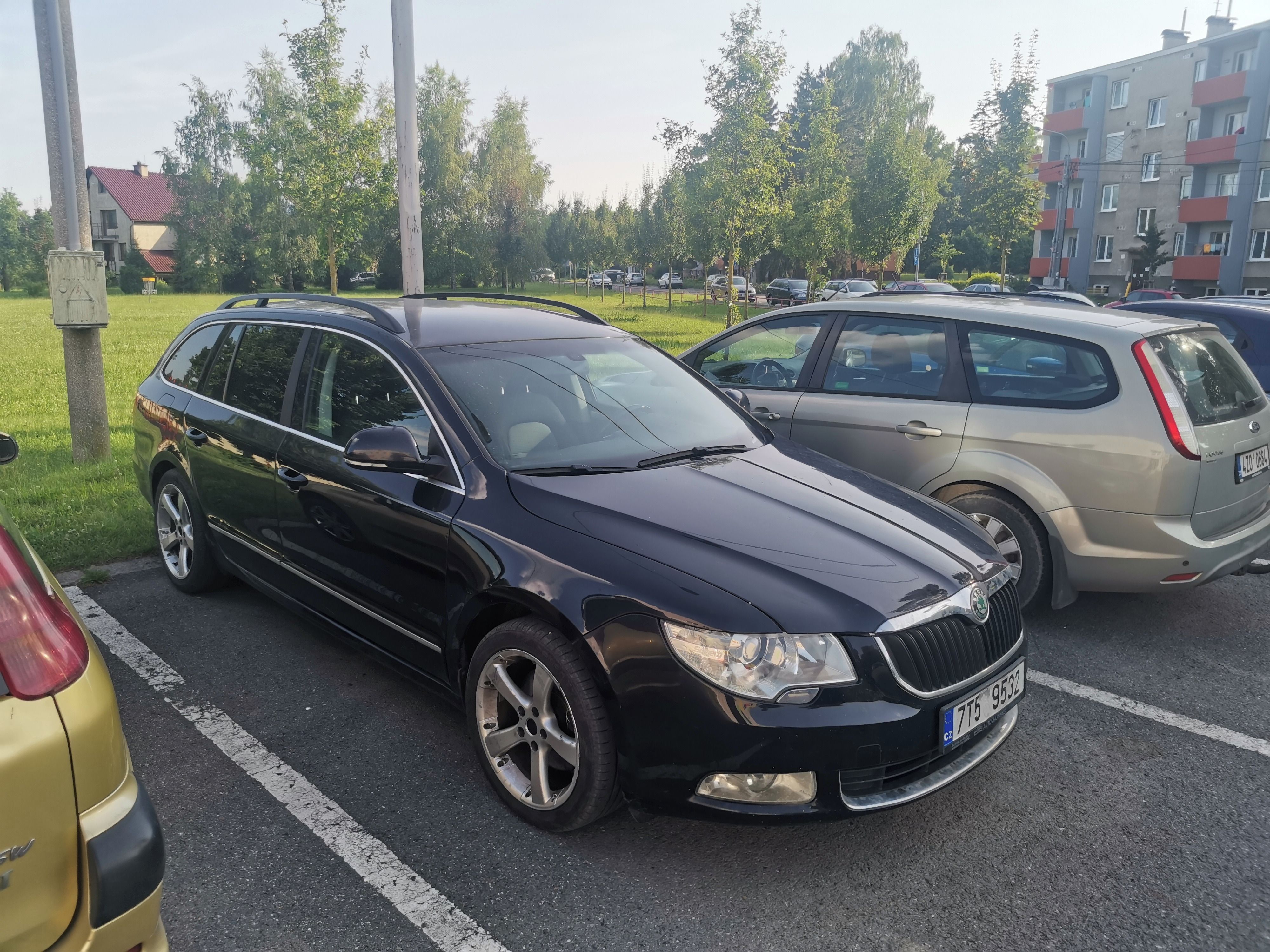 Škoda Superb - fotka 4
