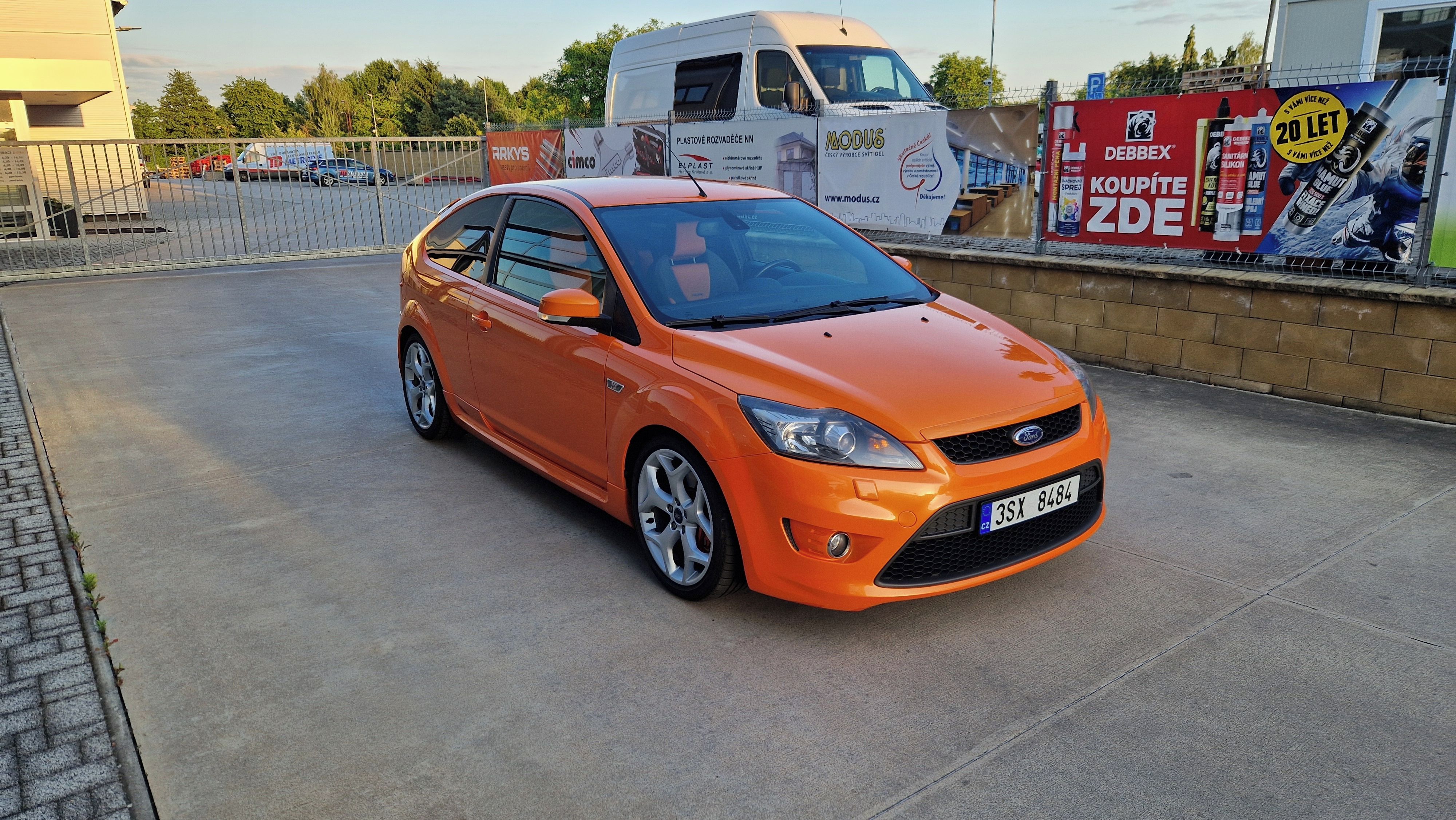 Ford Focus, ST 2.5 Turbo - Electric Orange - fotka 2