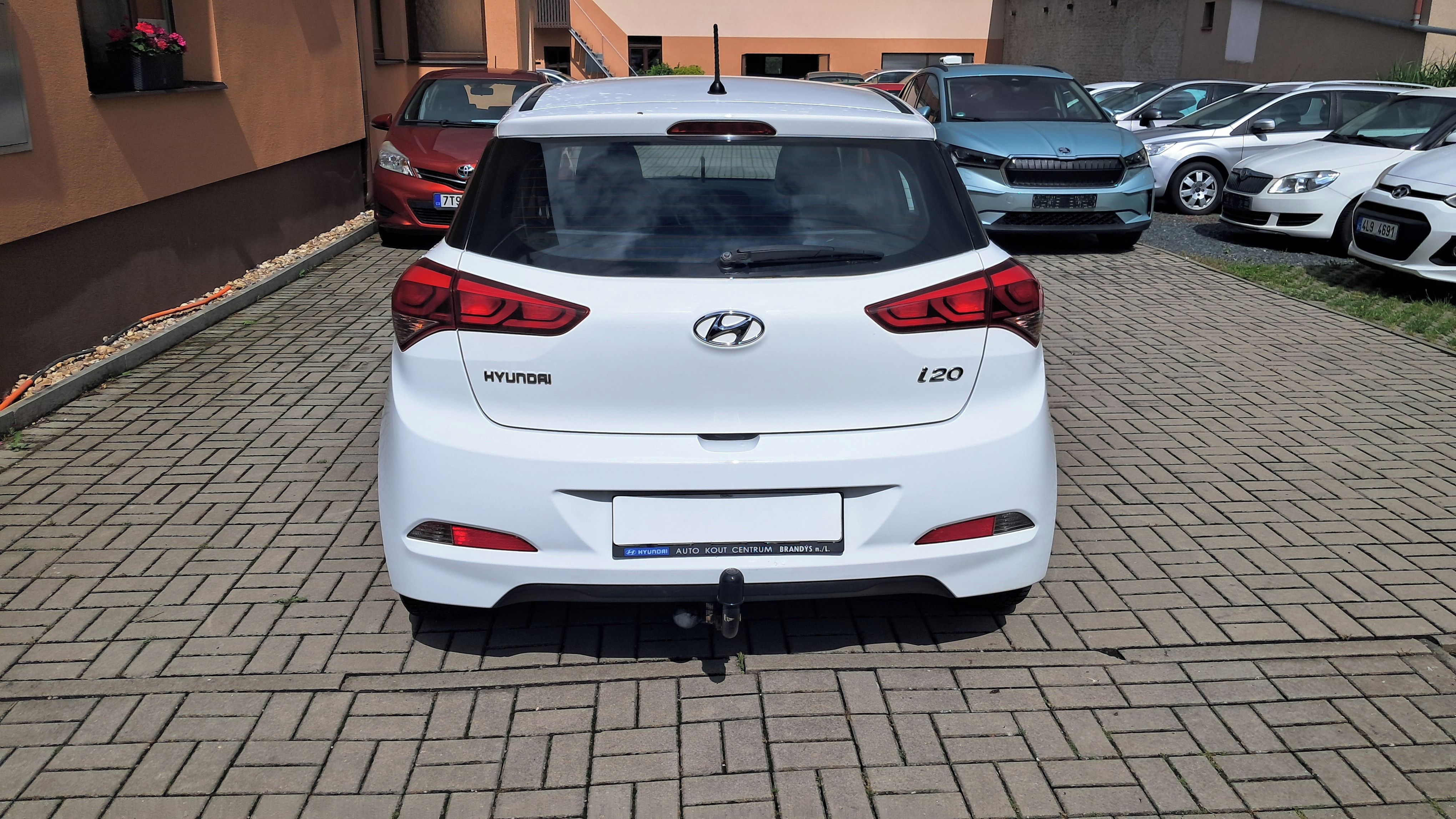 Hyundai i20, 1.2i / najeto 74 000 km - fotka 4