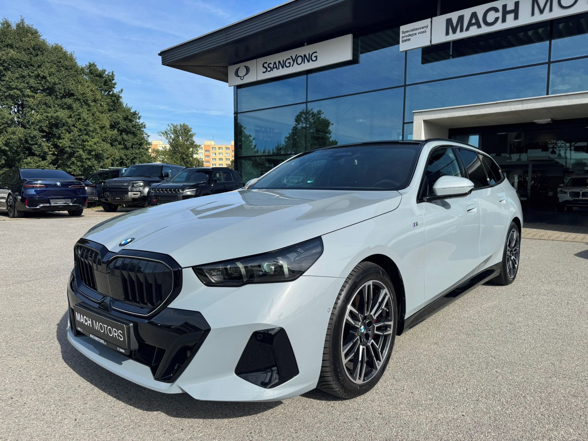 BMW Řada 5, 540d xDrive Touring Nezávislé - fotka 4