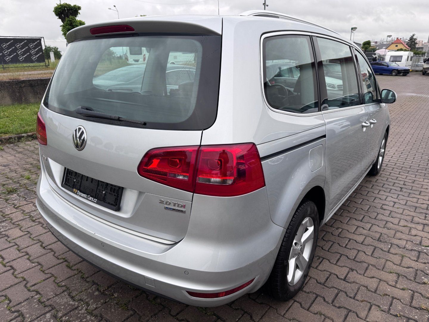 Volkswagen Sharan, 2.0 TDI Highline 125 kw 6míst - fotka 6