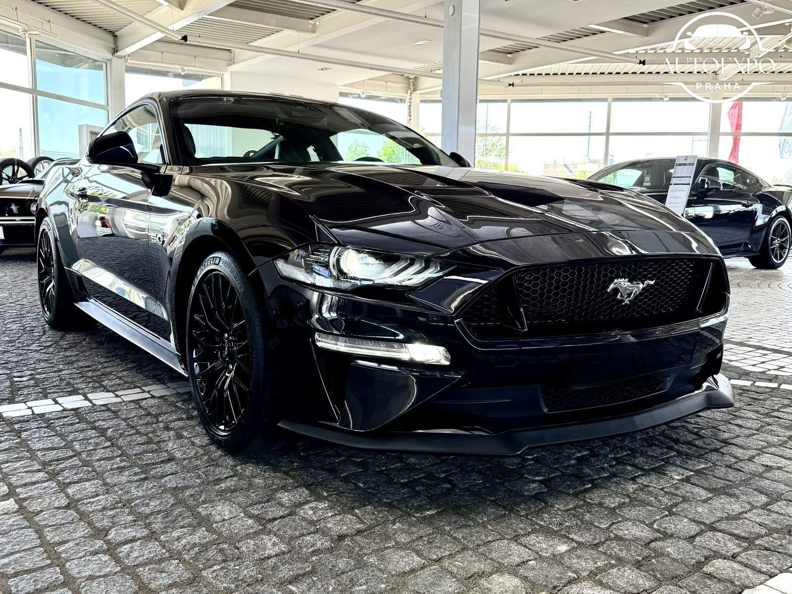 Ford Mustang, GT Fastback Automat - fotka 3