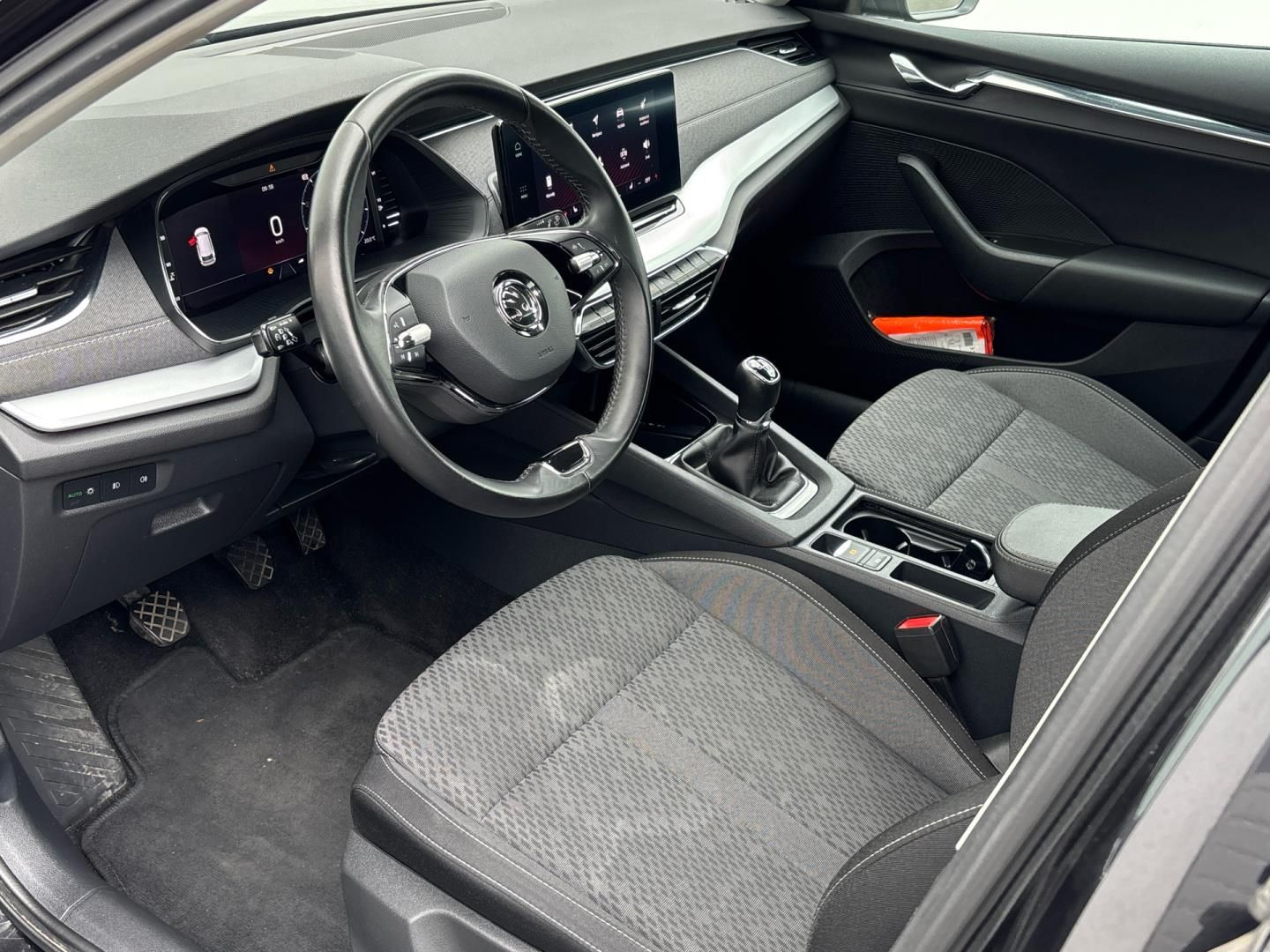 Škoda Octavia, 2.0 TDI / 85 kW STYLE - fotka 6