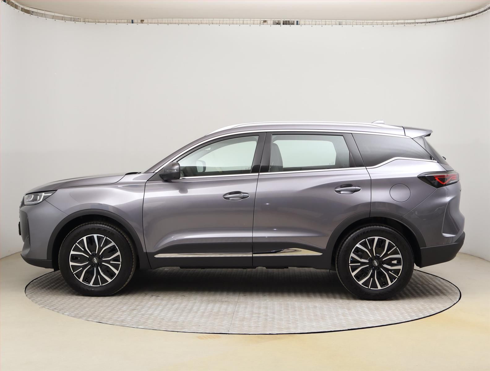 Chery Tiggo 7, 1.6 TGDI, Luxury, LUXURY - fotka 3