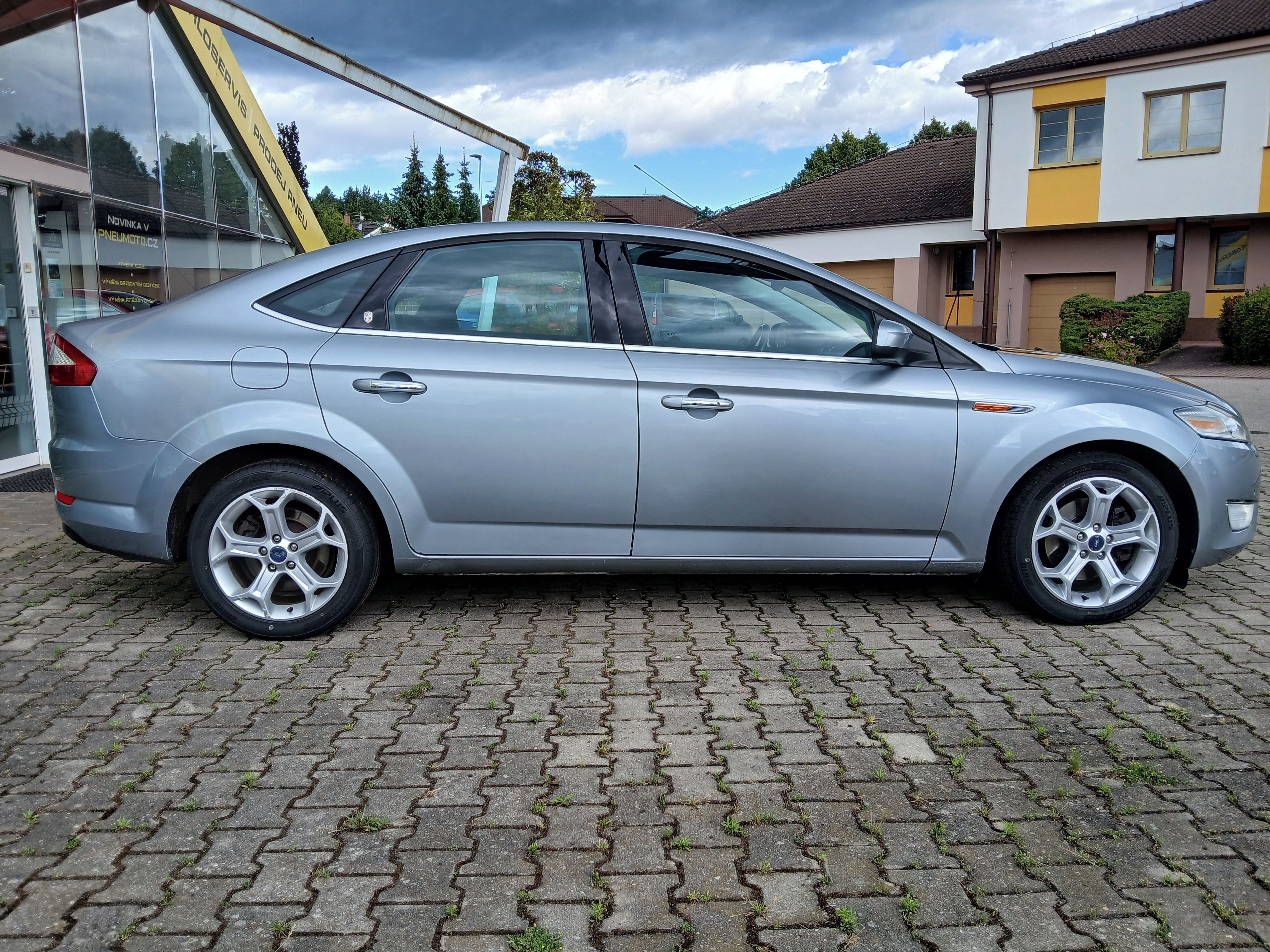 Ford Mondeo, 2.2TDCi Ghia, 129kW, man.,CZ. - fotka 6
