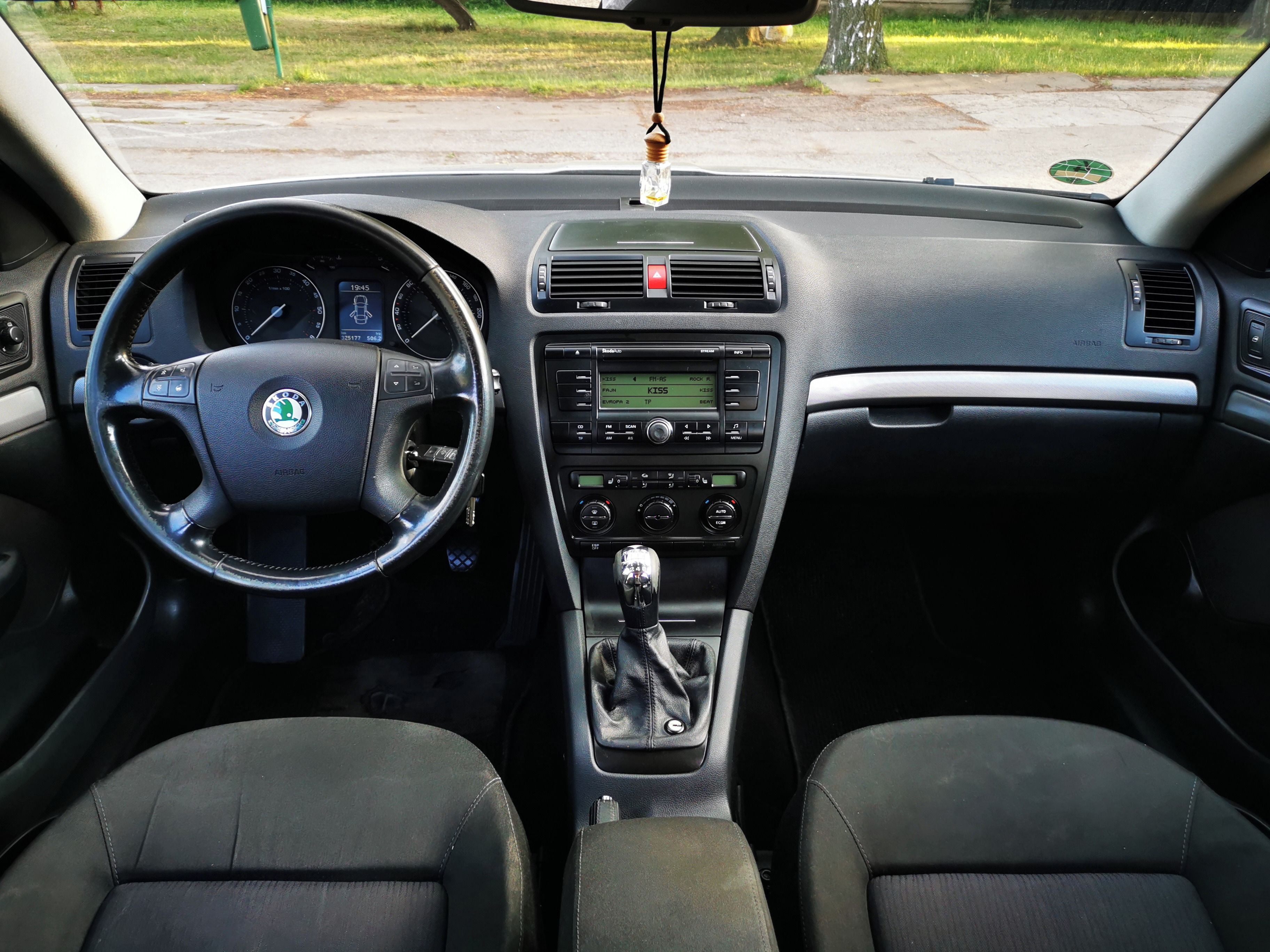 Škoda Octavia, Combi 2.0tdi , nové vstřiky - fotka 5
