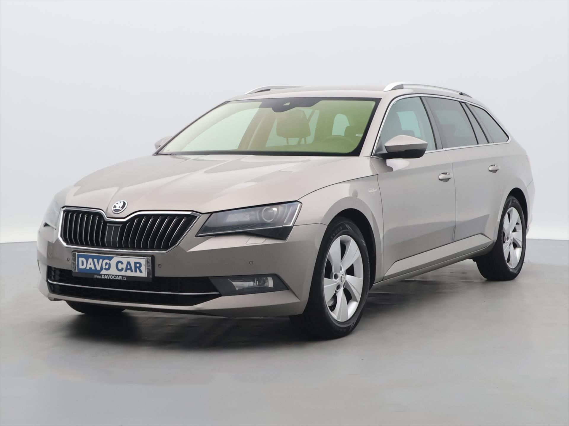 Škoda Superb, 2,0 TDI 140kW 4x4 Style Combi - fotka 3