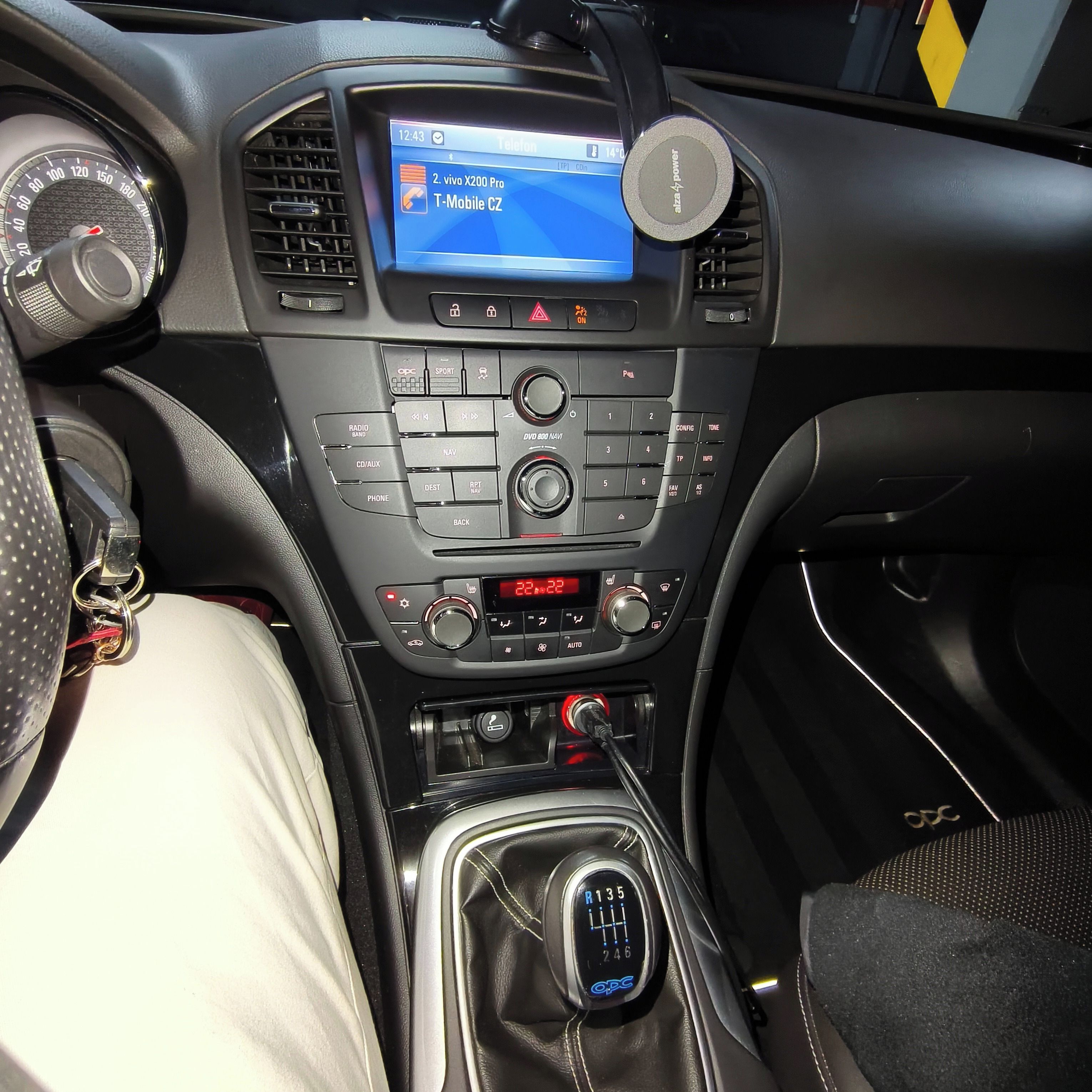 Opel Insignia, OPC 2,8l V6 turbo AWD 240kW - fotka 4