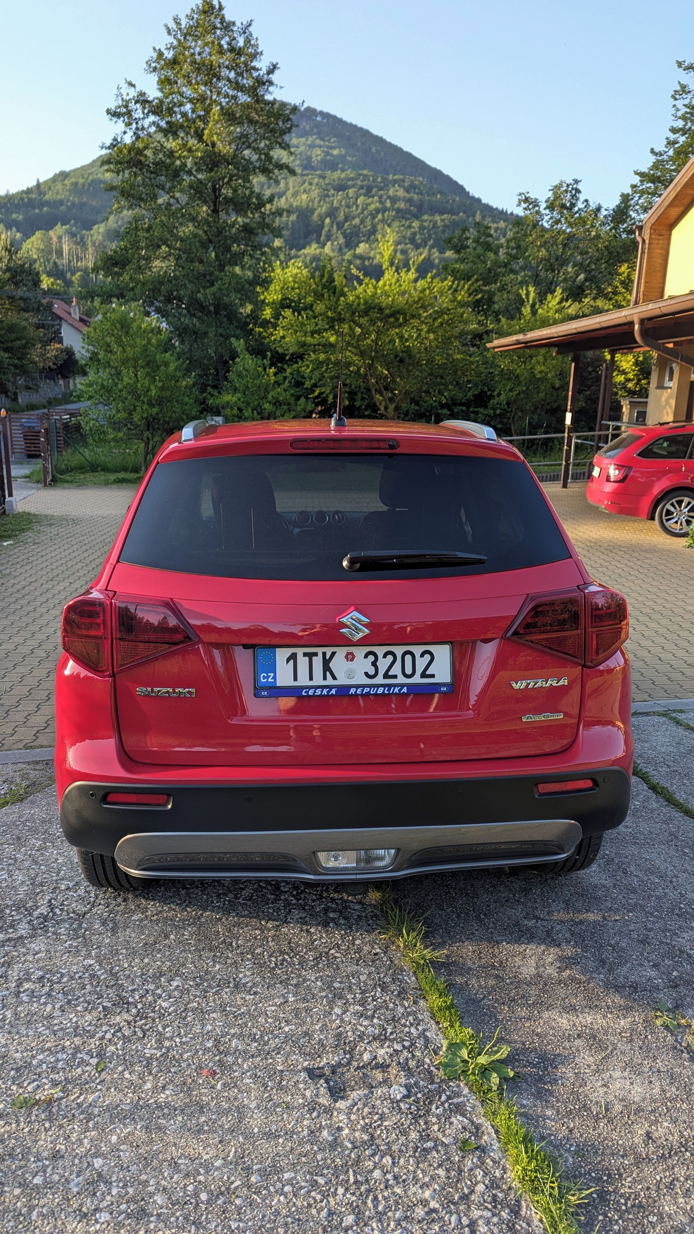 Suzuki Vitara, 1.4 BJ 4x4 AT 103 kw - fotka 5