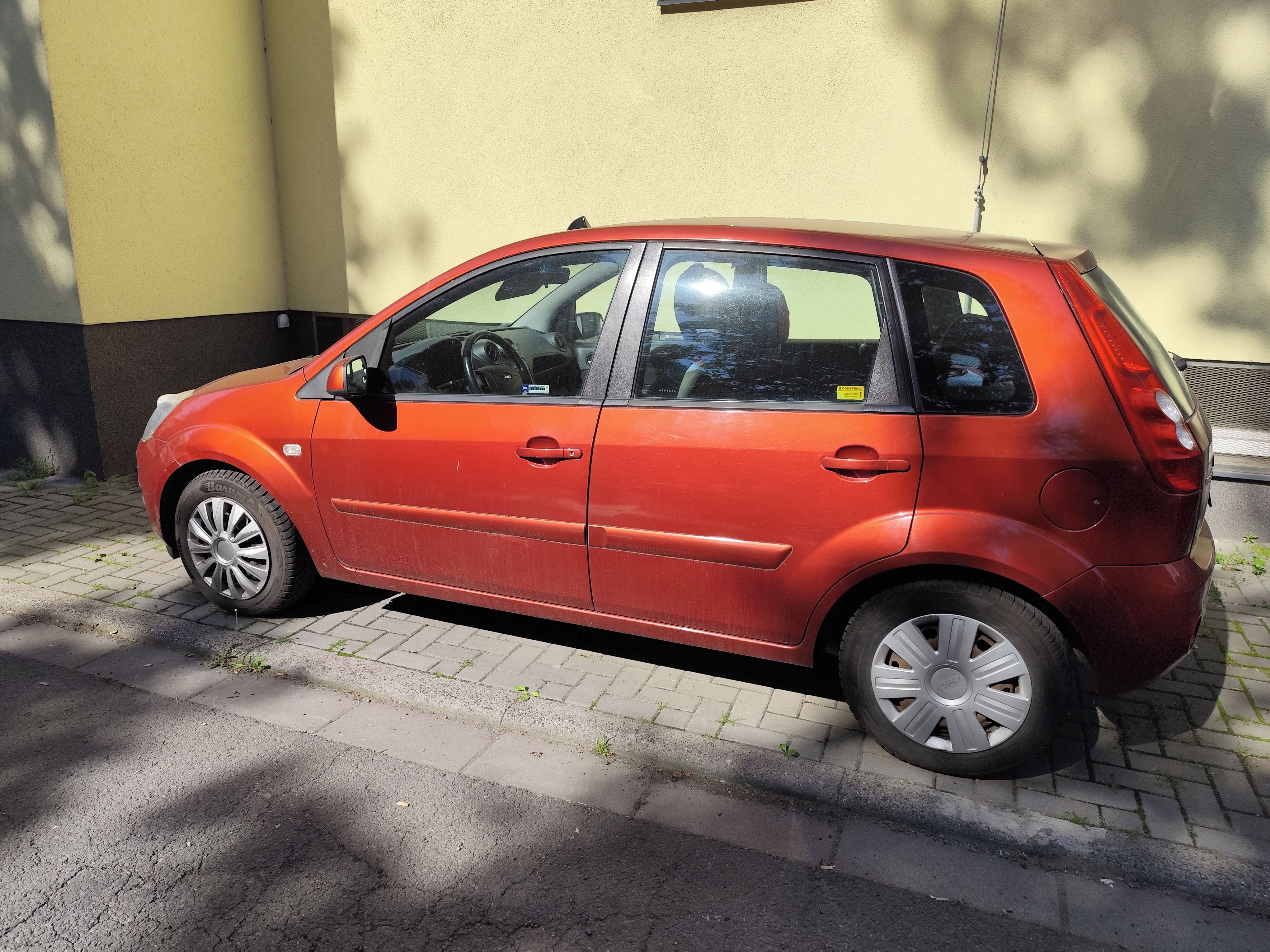 Ford Fiesta, 1,3 benzín - servisováno - fotka 2