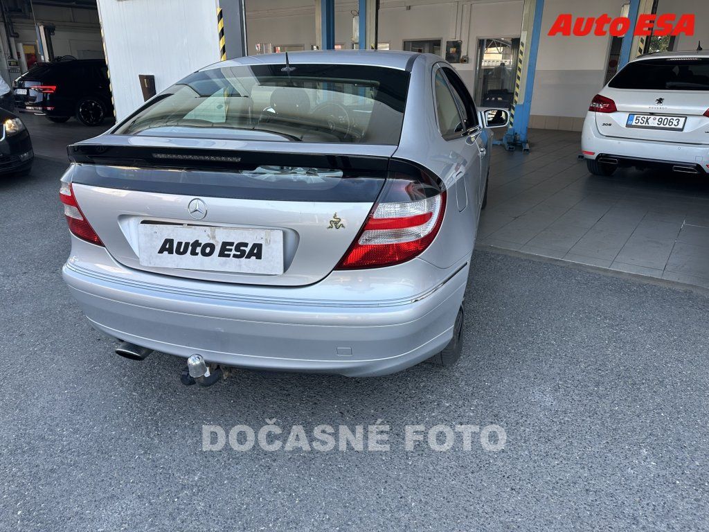 Mercedes-Benz Třídy C, 2.2CDi,ČR - fotka 2