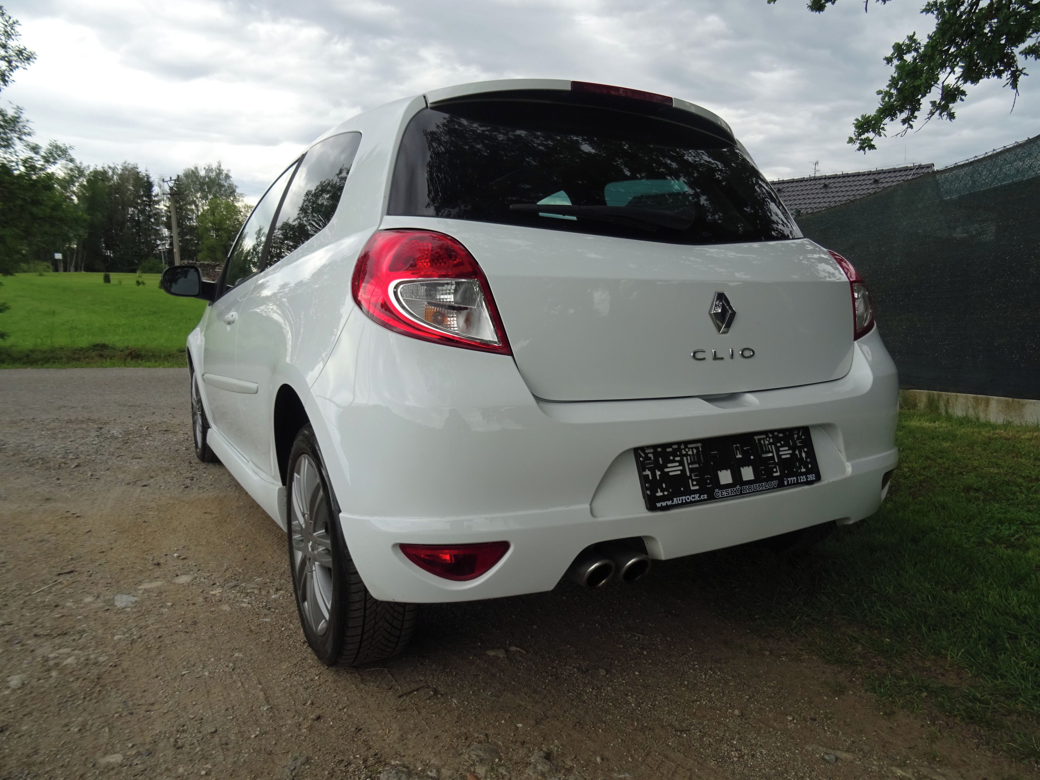 Renault Clio, 1,6 GT 94kW pěkná výbava - fotka 5