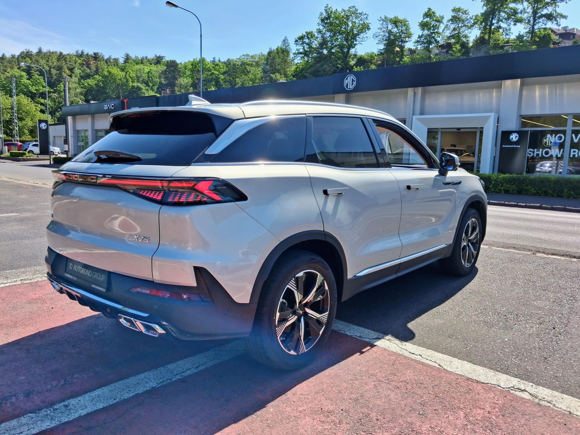 BAIC X7, X7 ALL IN 1.5T 130kW 4×2 7DCT - fotka 6