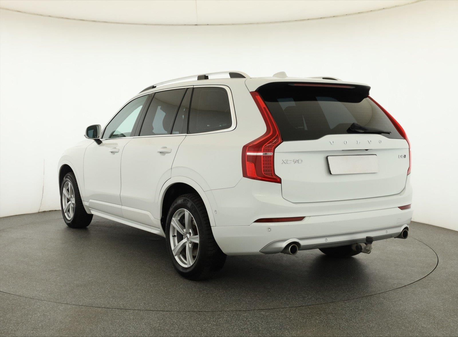 Volvo XC90, D5 AWD, 4X4, Automat - fotka 4