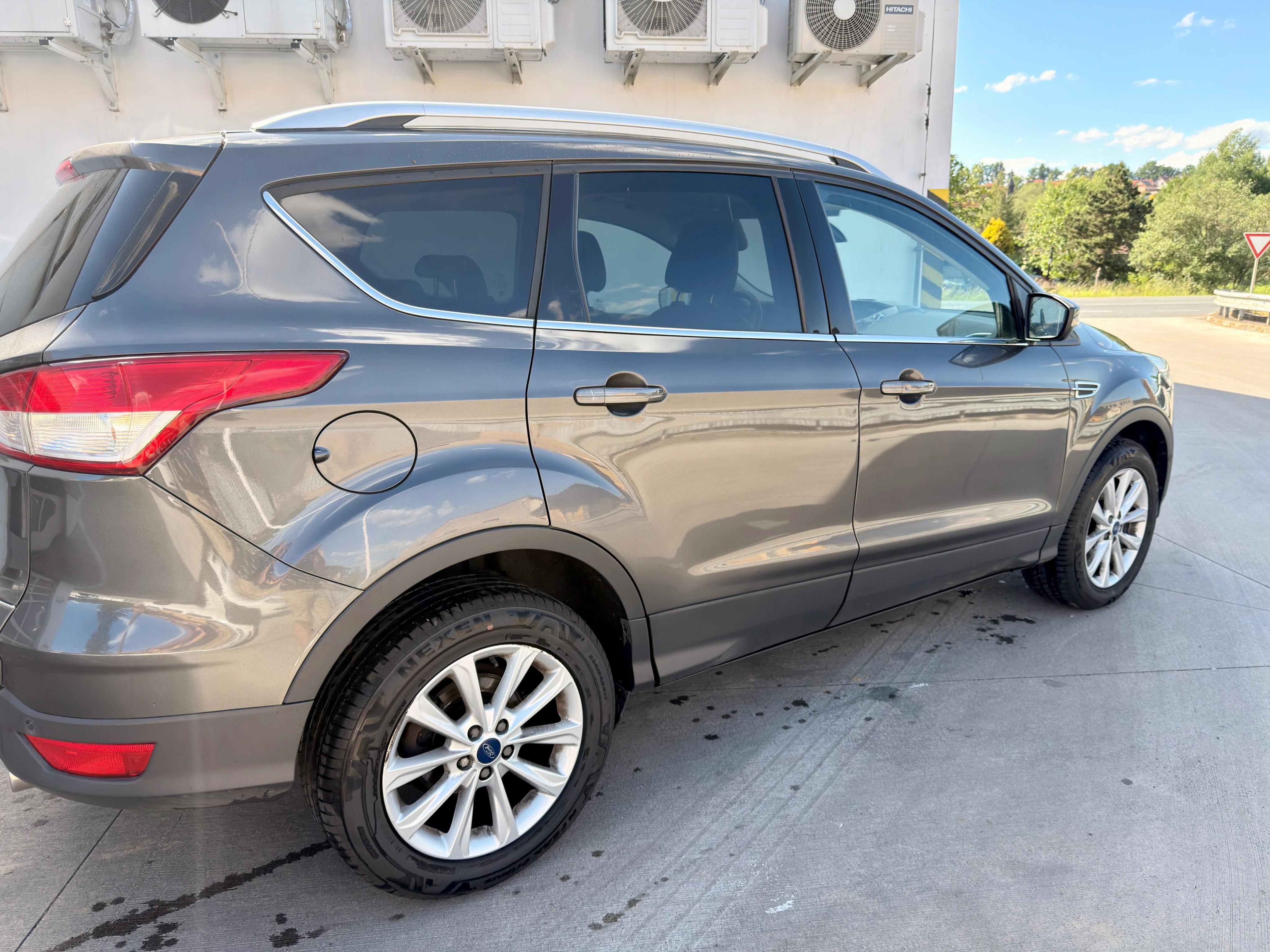 Ford Kuga, 2.0 TDCI 4x4 - fotka 4