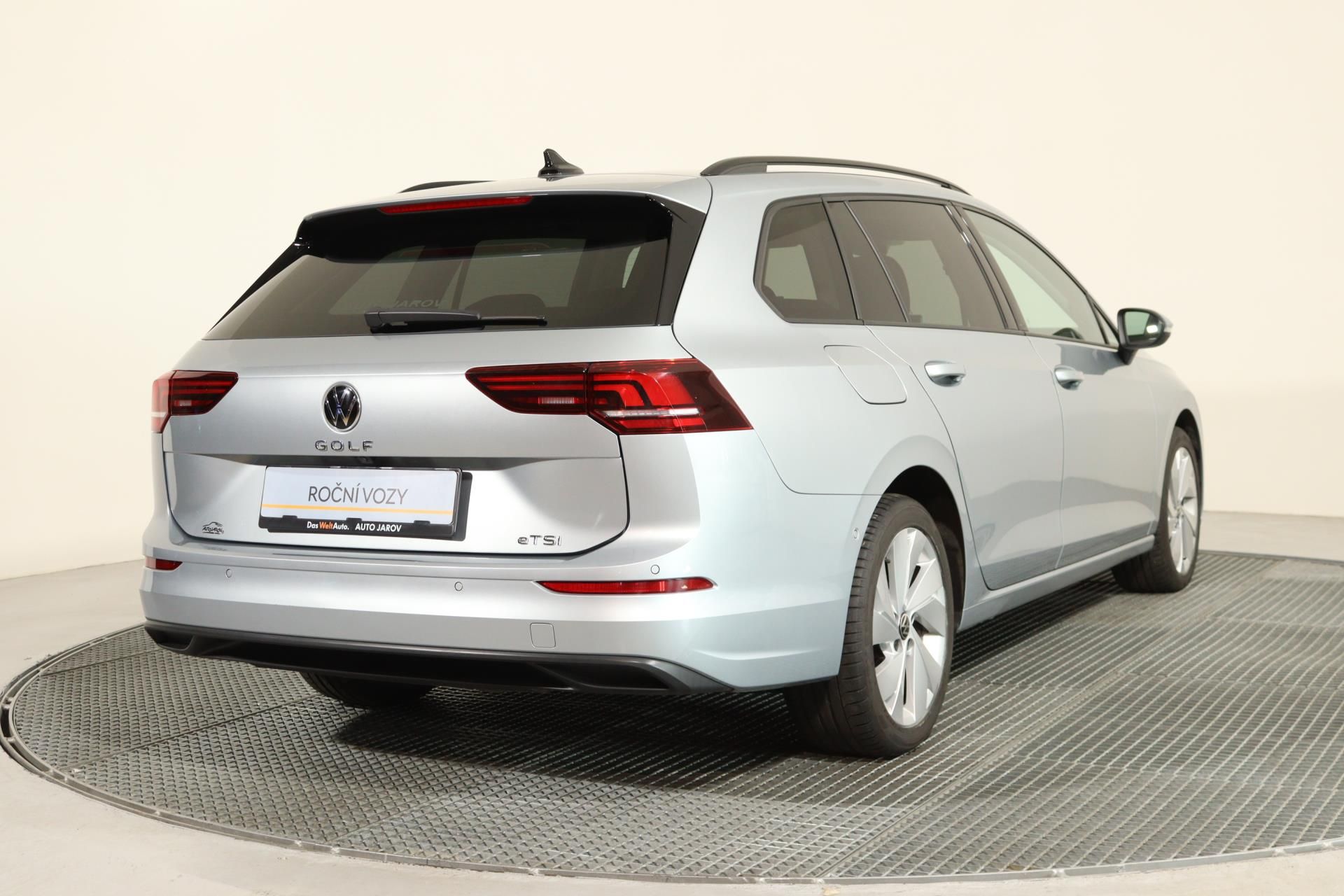 Volkswagen Golf Variant, People 1,5 eTSI 110kw DSG /LED - fotka 2