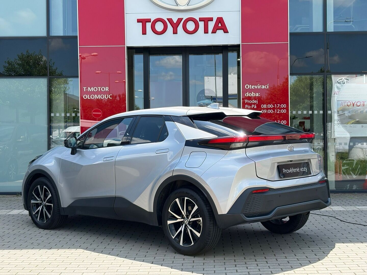Toyota C-HR, 1.8 Style - fotka 2