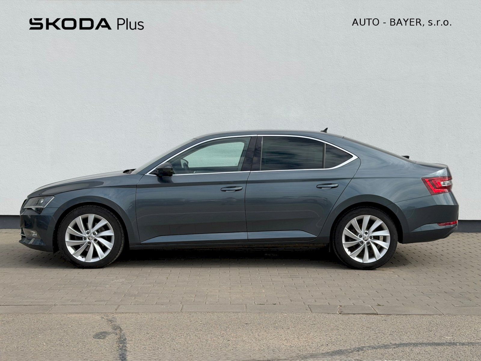 Škoda Superb, 2.0TDi 110kW DSG Style - fotka 3