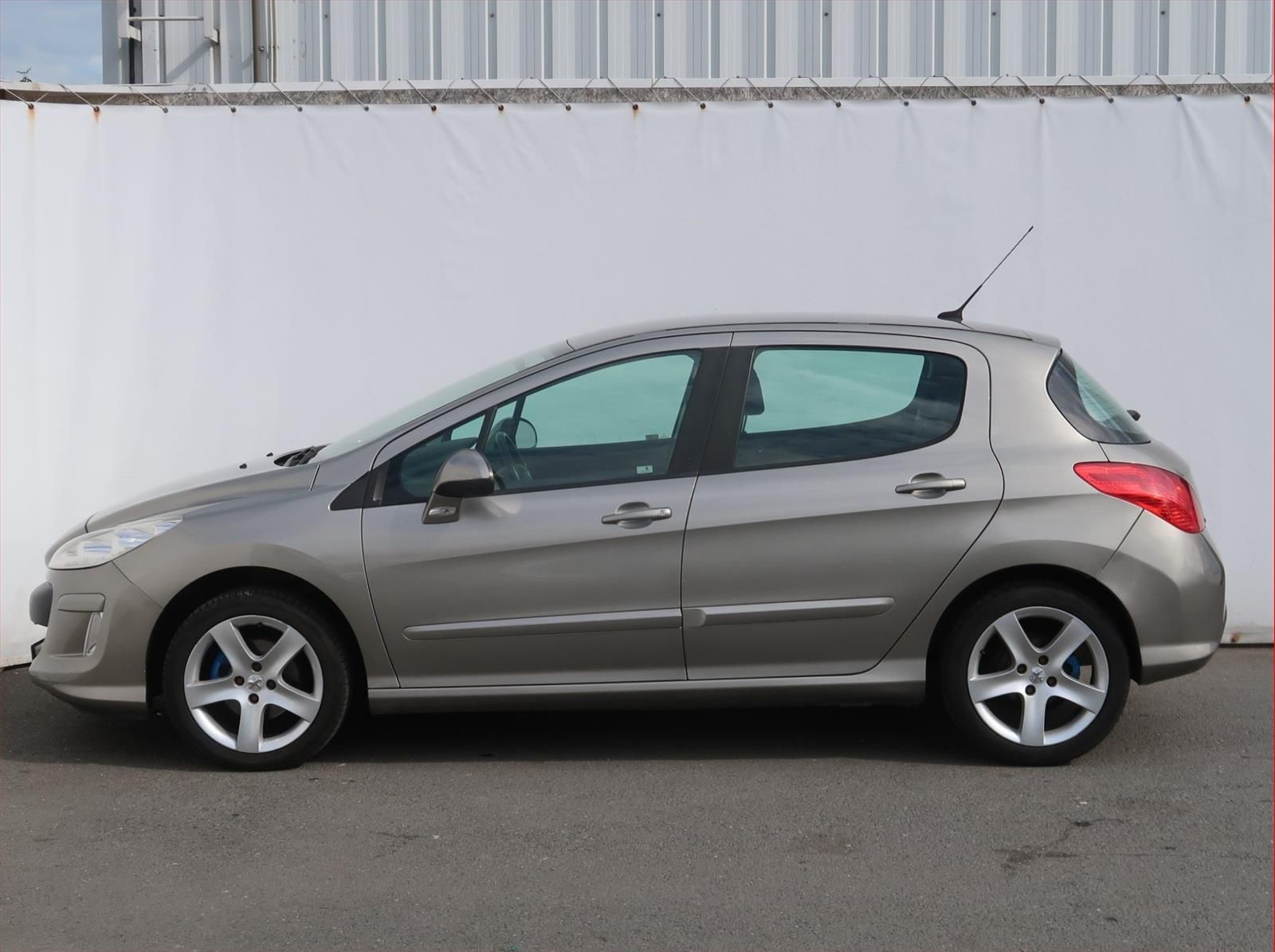 Peugeot 308, 1.6 VTi, po STK - fotka 3