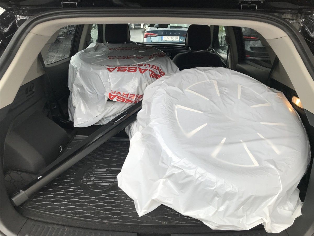 SsangYong Korando, 1,5 T-GDi 120kW Automat! - fotka 6