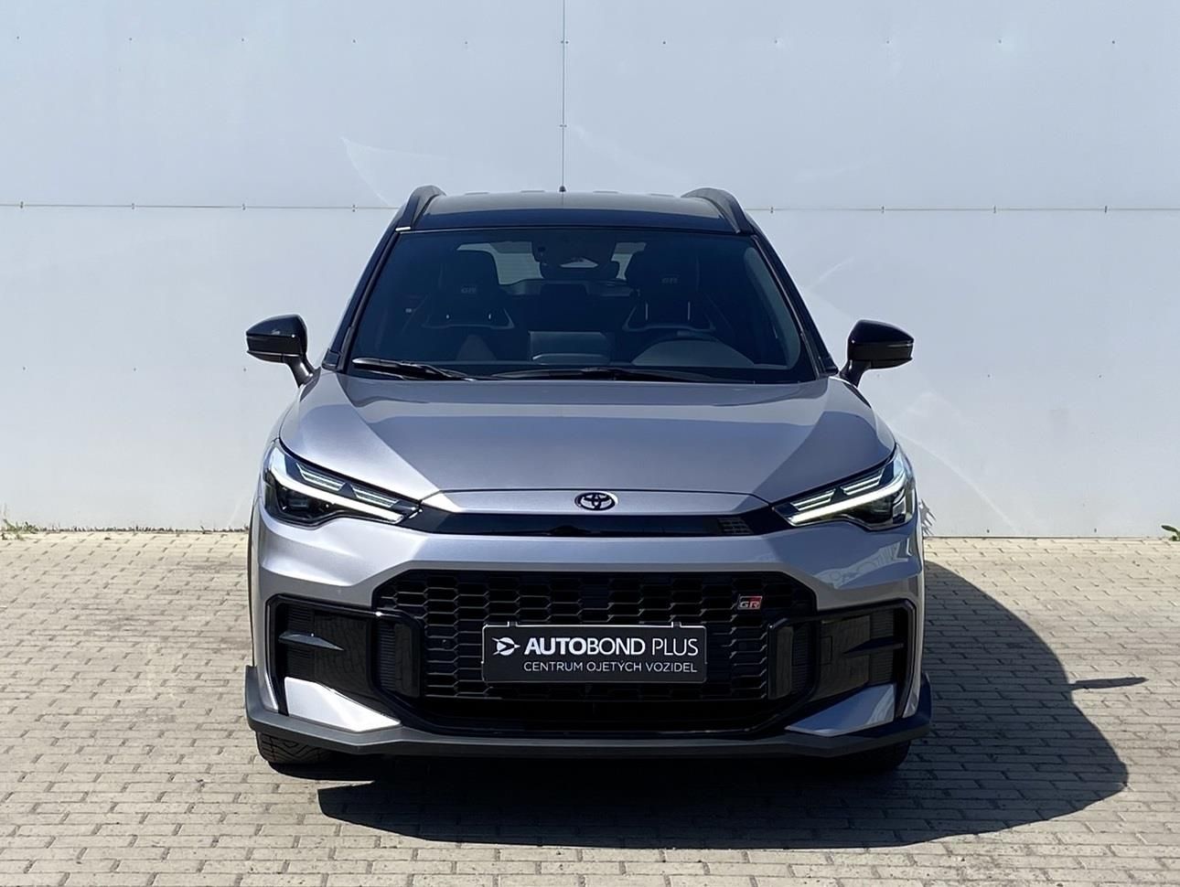 Toyota Corolla Cross, 2.0 HSD e-CVT GR-Sport - fotka 4