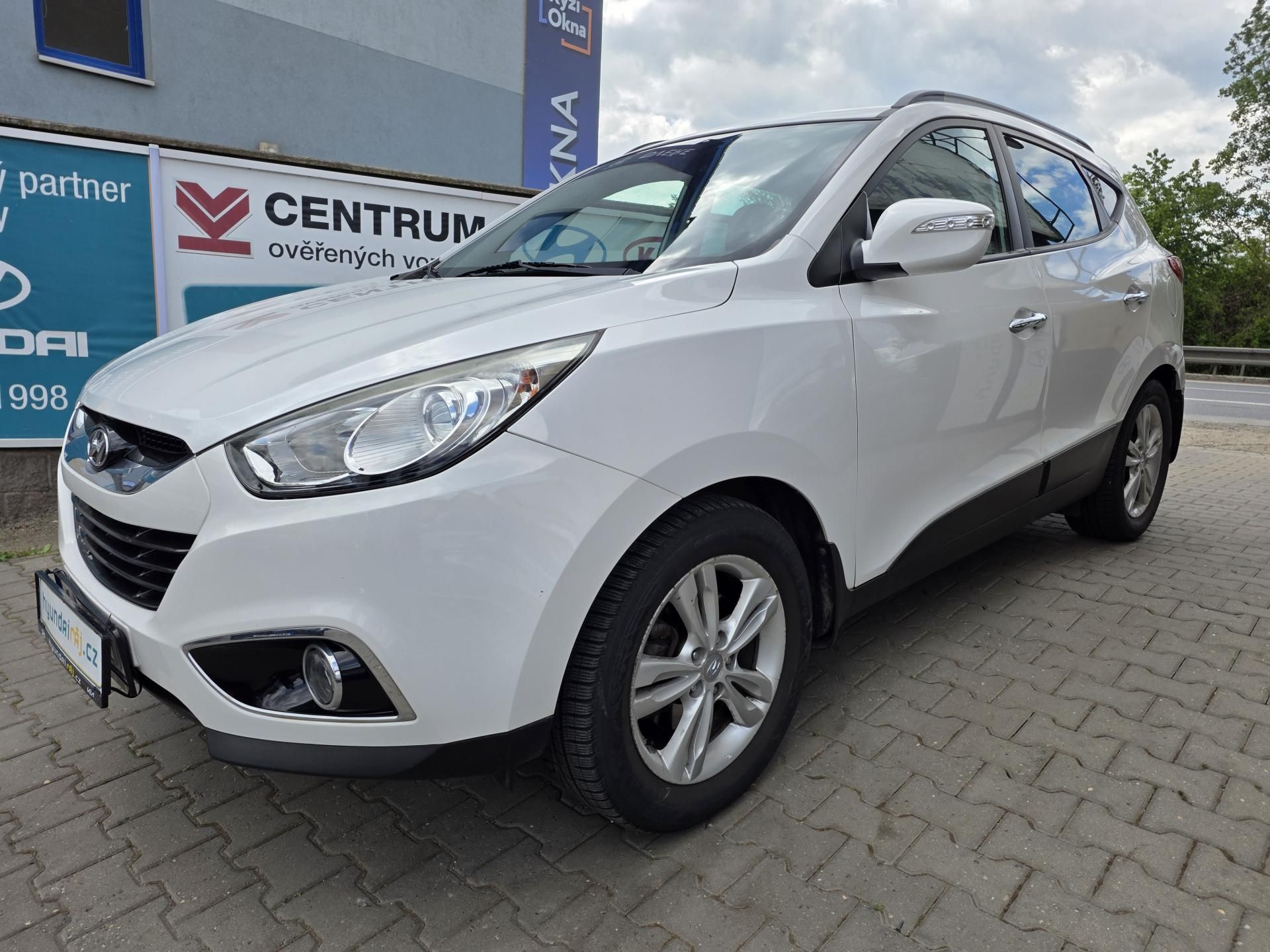 Hyundai ix35, 2.0-4x4-AUTOMAT-TEMPOMAT - fotka 5