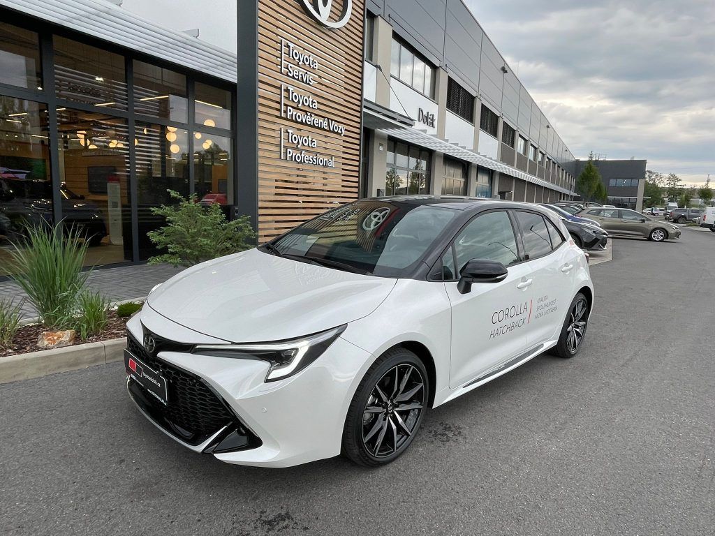 Toyota Corolla, 2.0 Hybrid GR SPORT - fotka 3
