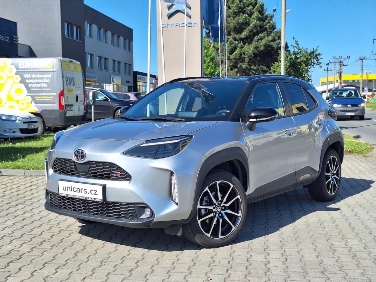 Toyota Yaris Cross, 1,5 HEV FWD GR sport ČR