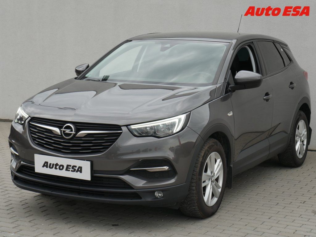 Opel Grandland X, 1.2 PT,ČR,autoAC - fotka 3