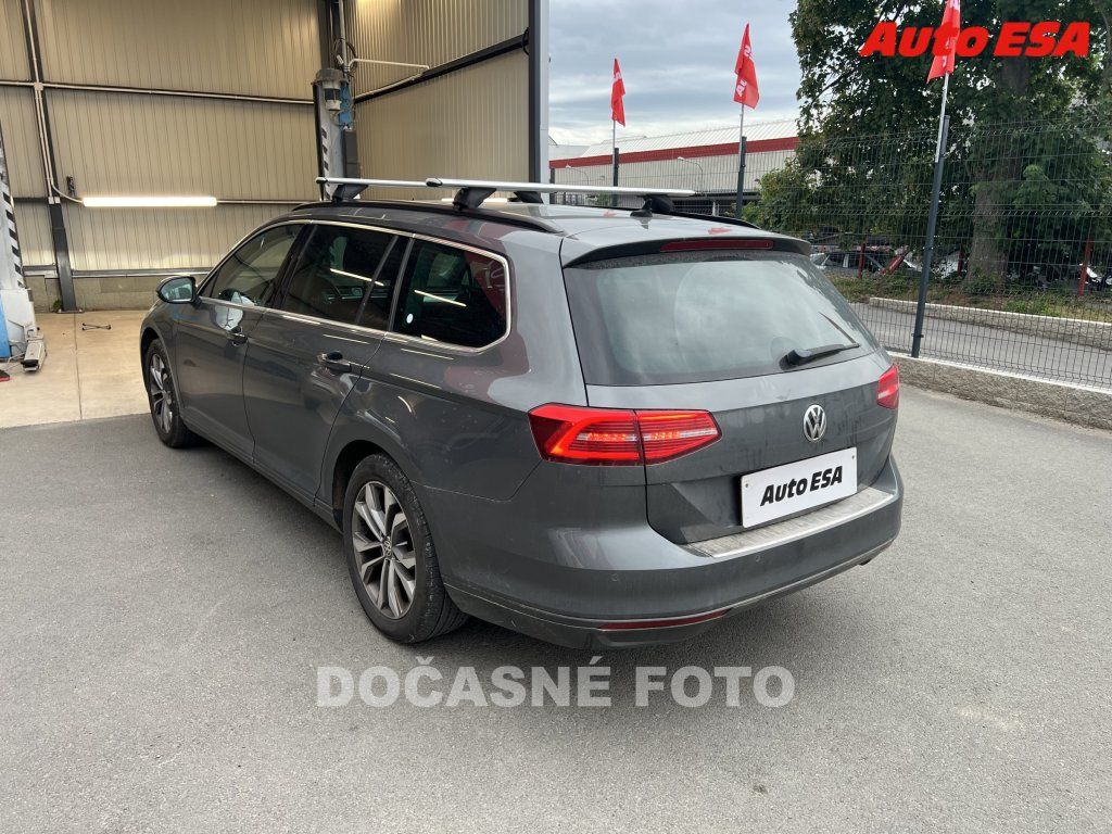 Volkswagen Passat, 1.6 TDi,STK5/28 - fotka 2