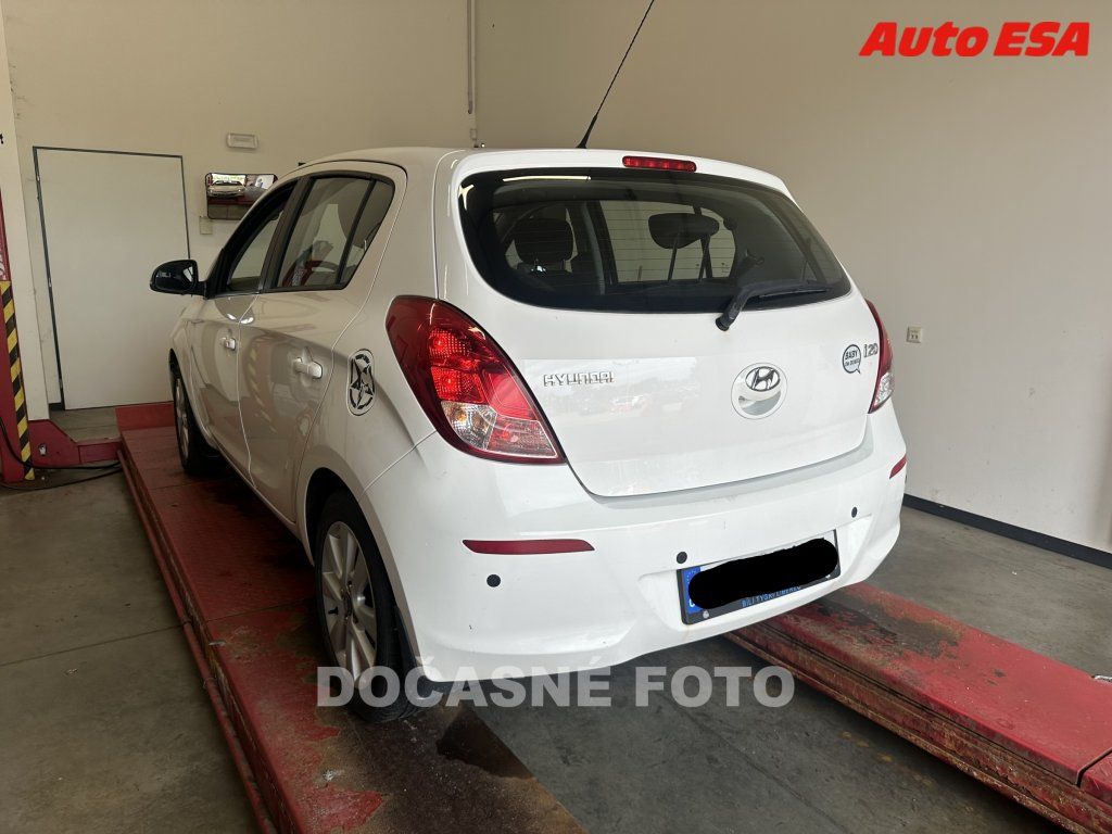 Hyundai i20, 1.2i - fotka 2