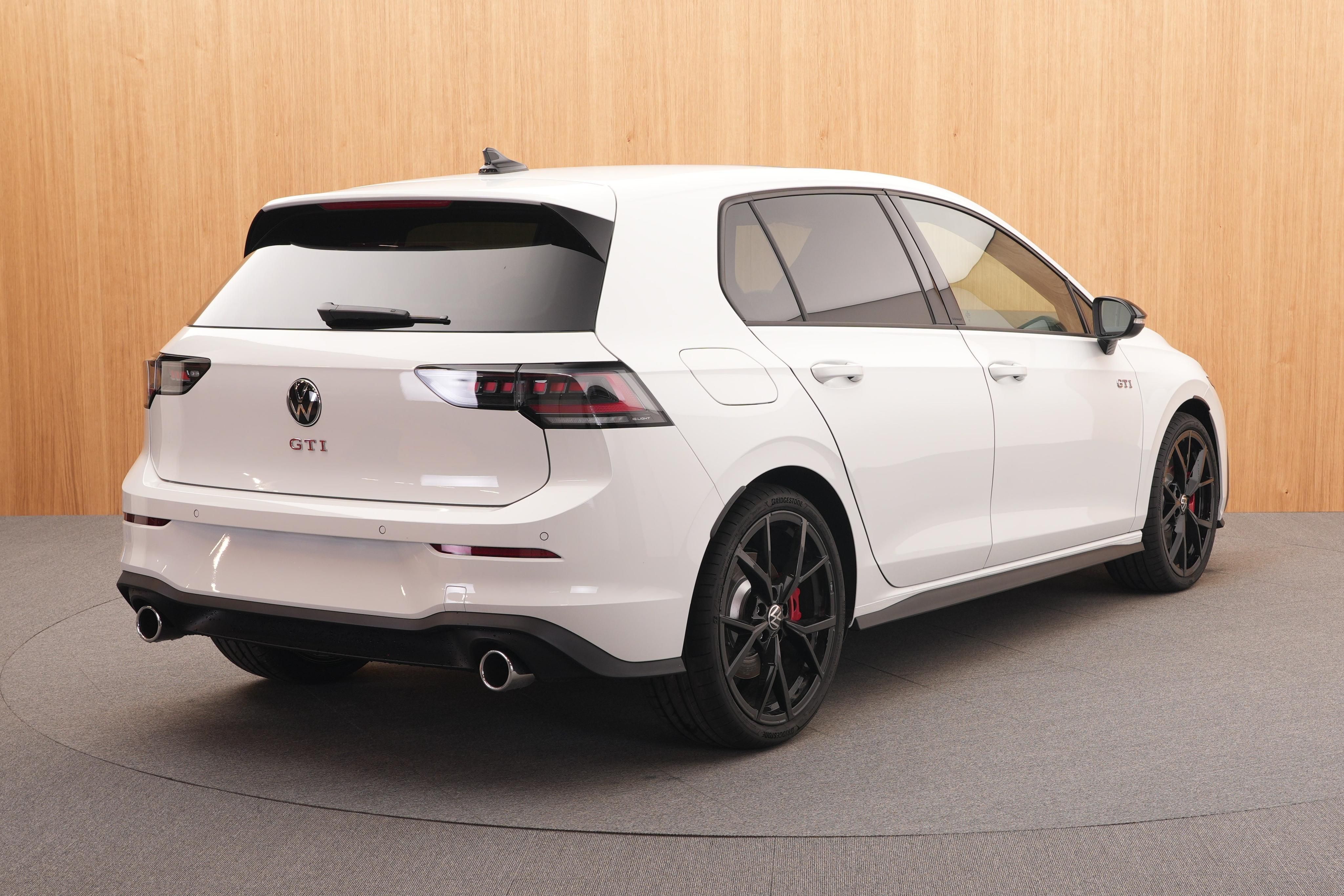 Volkswagen Golf, GTI 2.0 TSI DSG - fotka 4