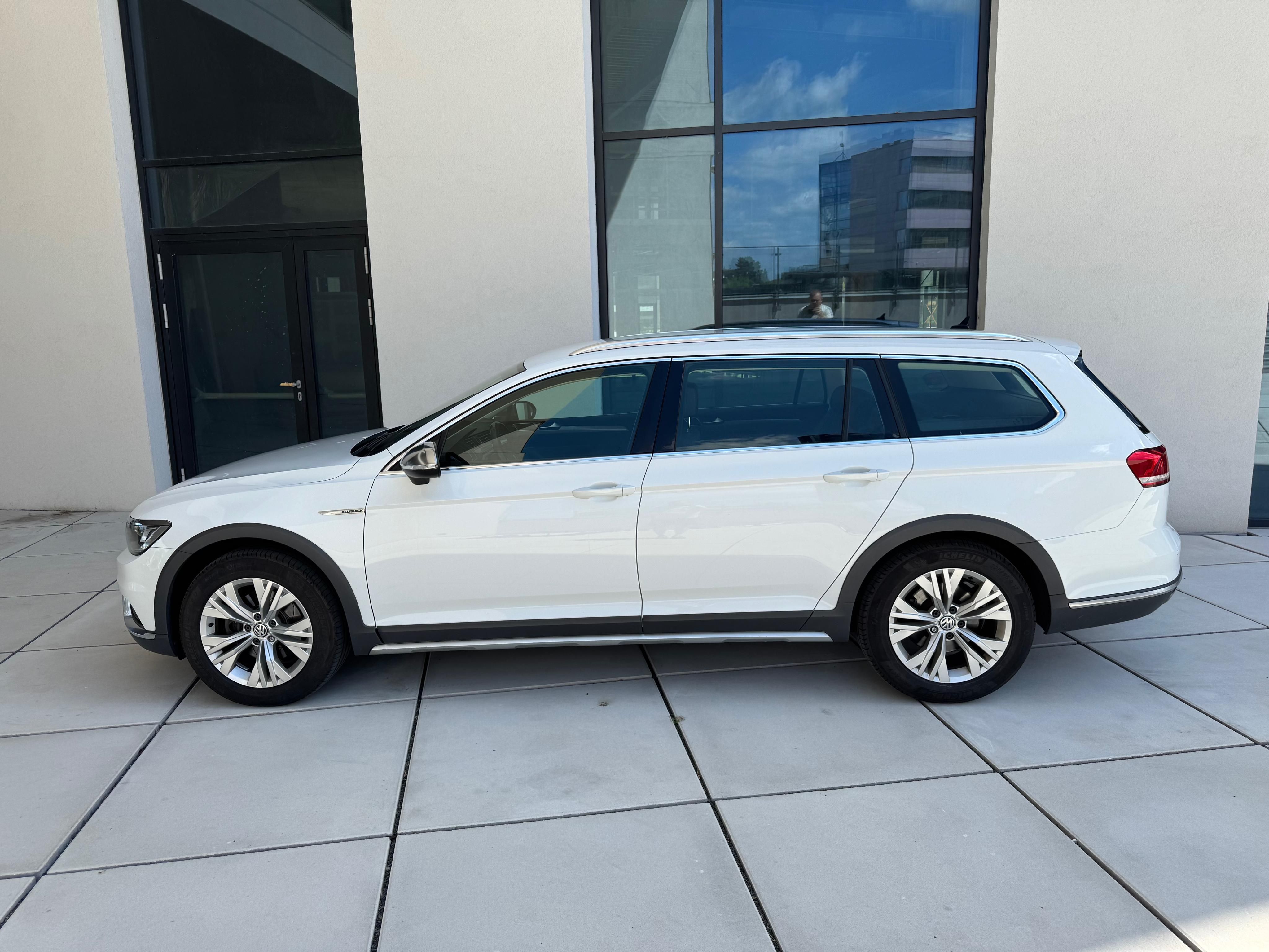 Volkswagen Passat Variant, ALLTRACK 140kW 4x4 ČR 1MAJITEL - fotka 3