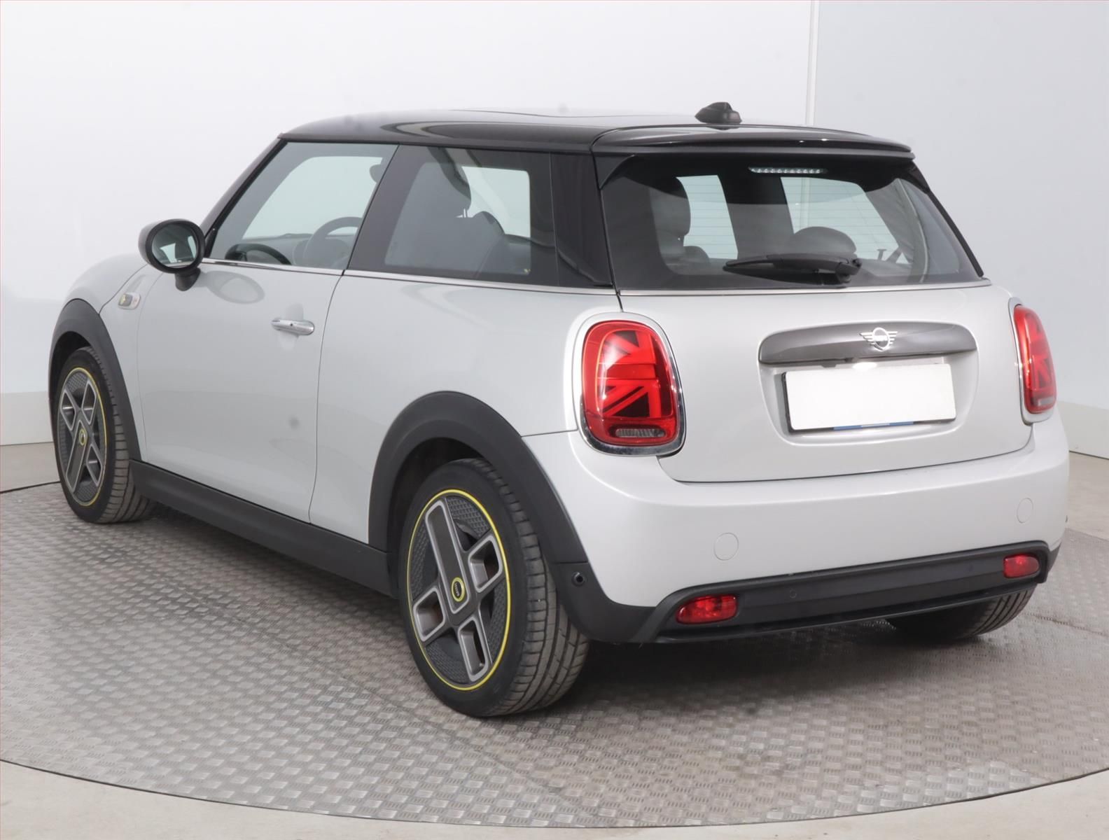 Mini, Cooper SE 32 kWh, SoH 96% - fotka 4