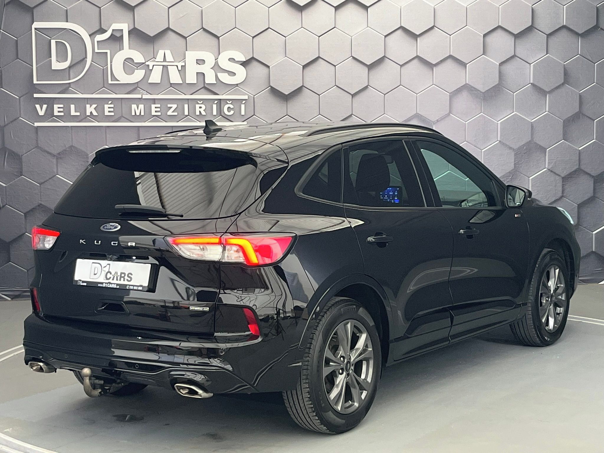 Ford Kuga, 2.5 HEV 4x4  ST-LINE X - fotka 5