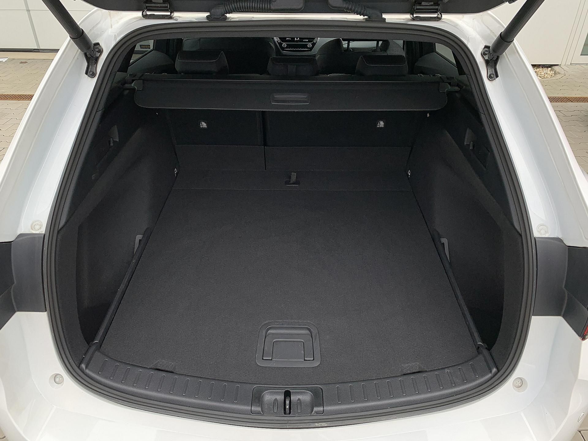 Toyota Corolla, TS STYLE 1.8 HEV 103kW e-CVT - fotka 5