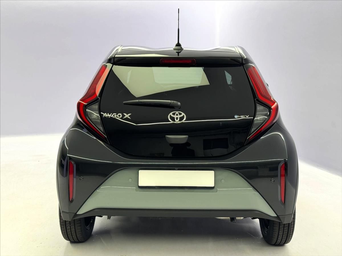 Toyota Aygo, 1,5   X Style 2026 - fotka 4