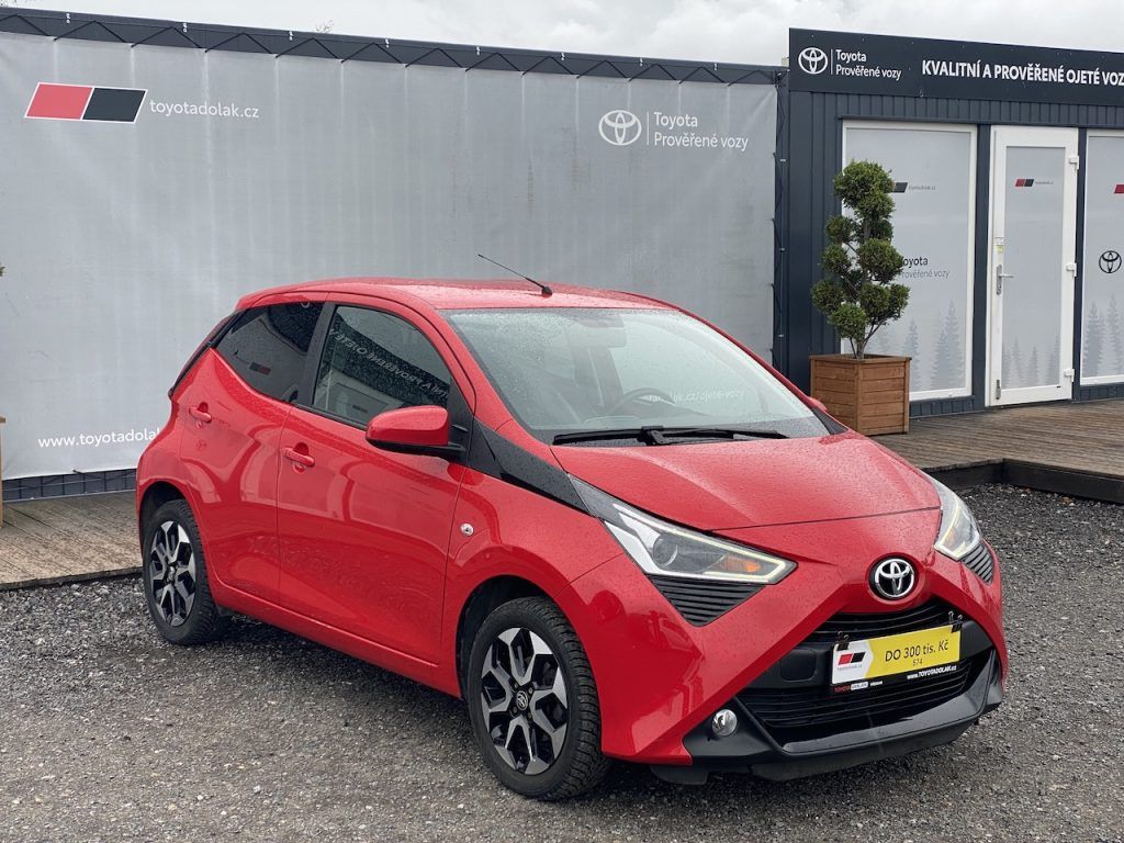 Toyota Aygo, 1.0i, ČR, X-play, automat
