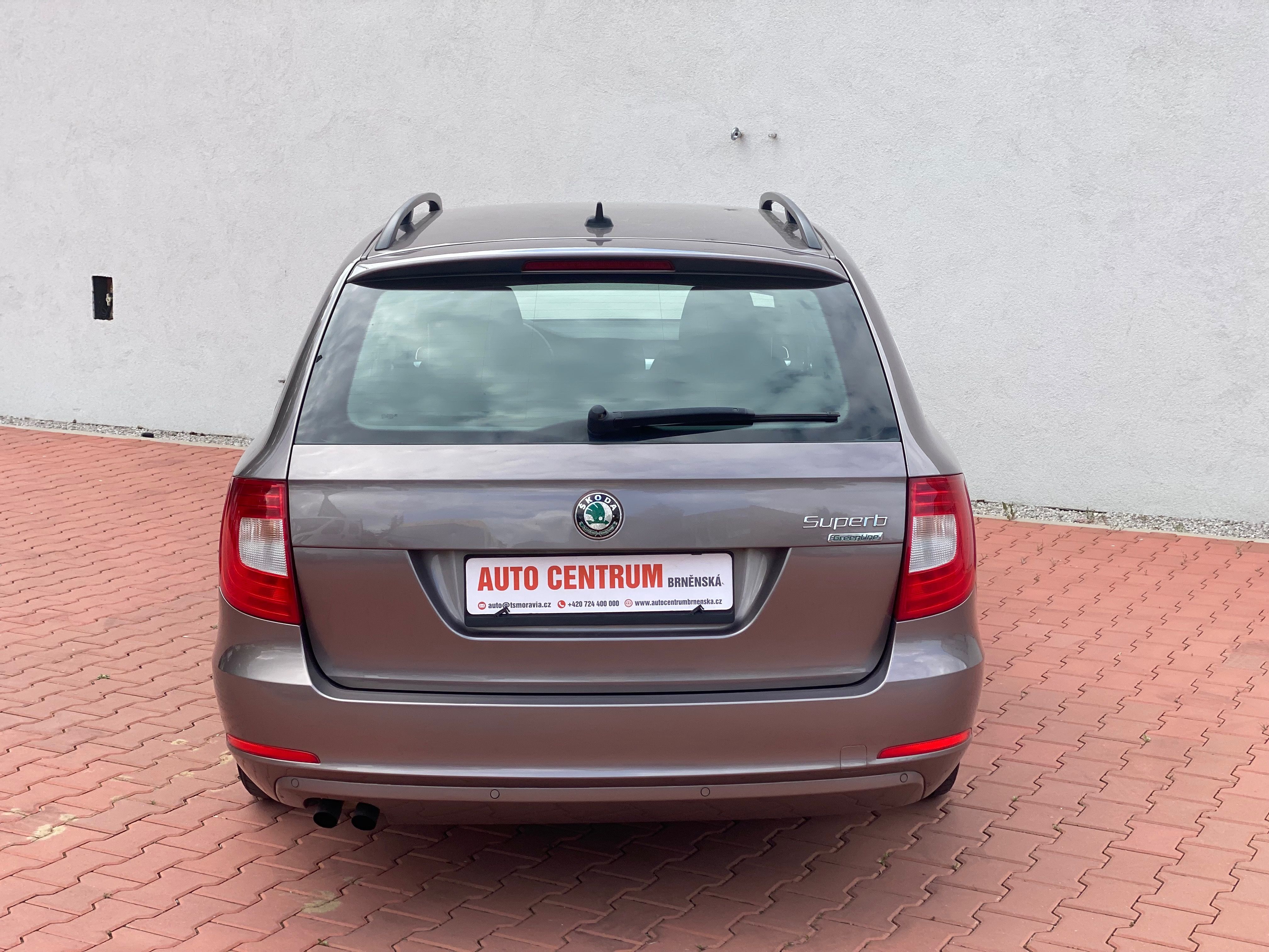 Škoda Superb, ŠKODA SUPERB 2011 kombi manual - fotka 5