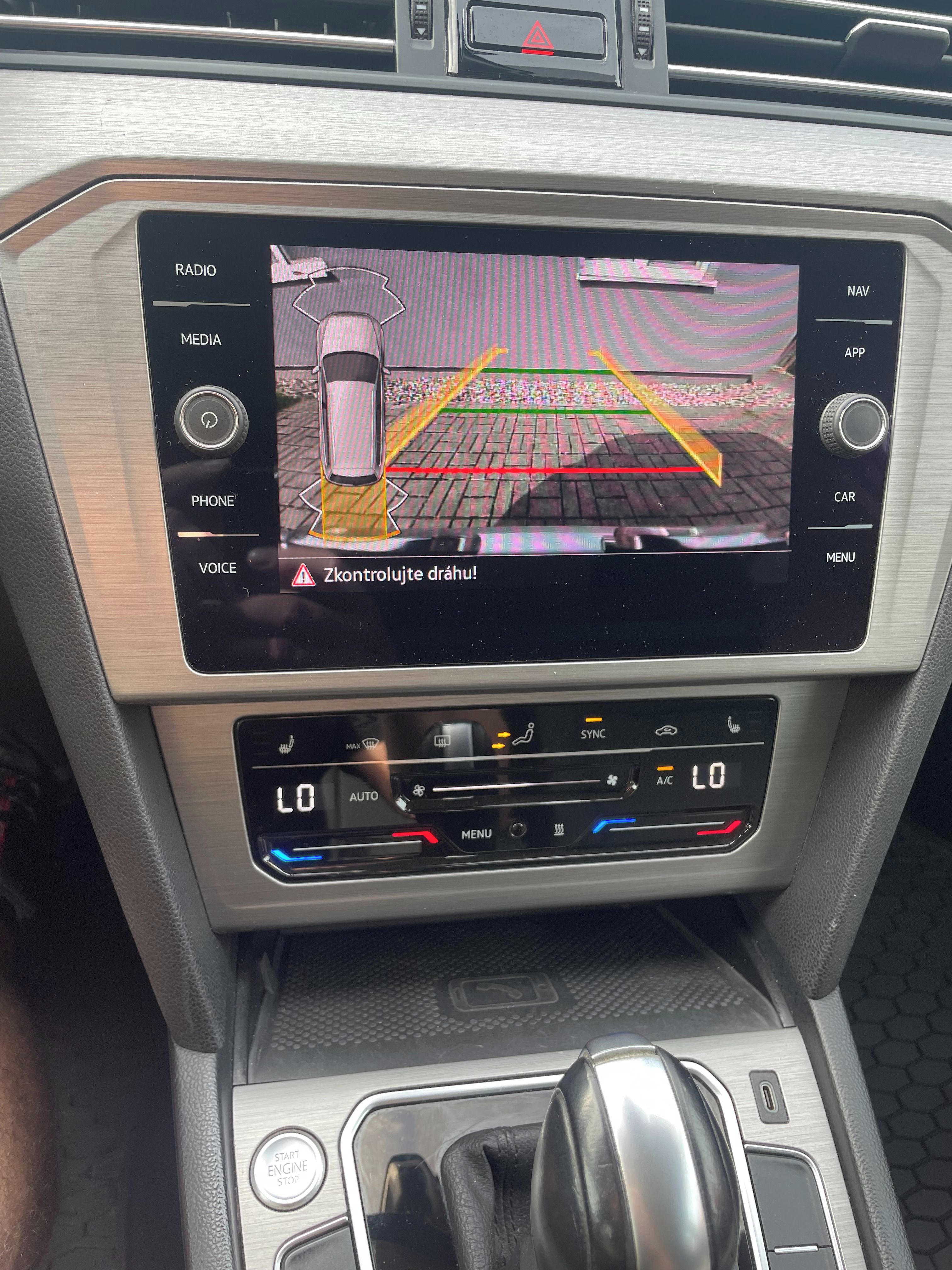 Volkswagen Passat, DSG,webasto,tažné,kamera,DPH - fotka 6