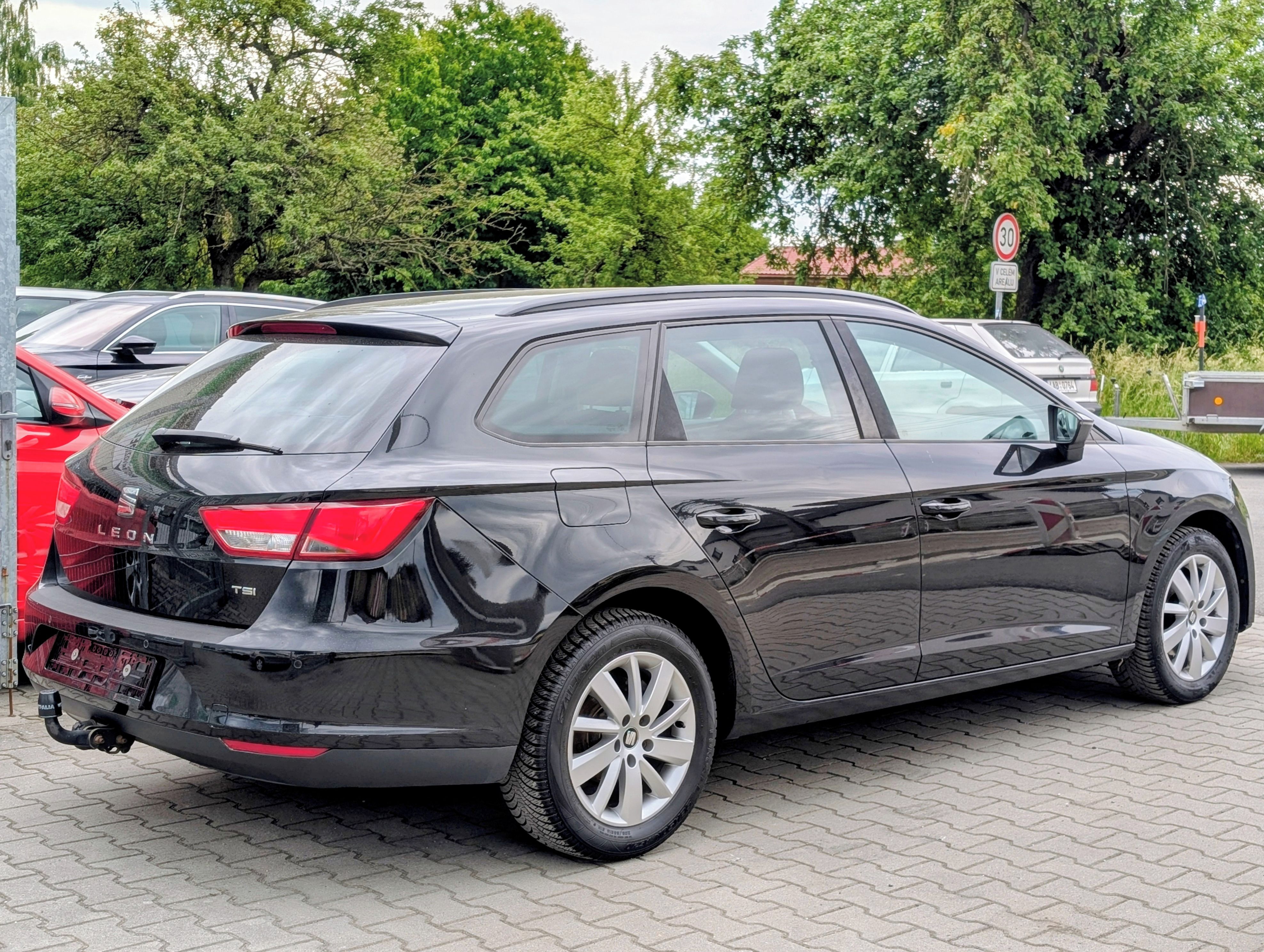 Seat Leon, 1.2TSi 81kW TAŽNÉ, SERVISOVANÉ - fotka 3