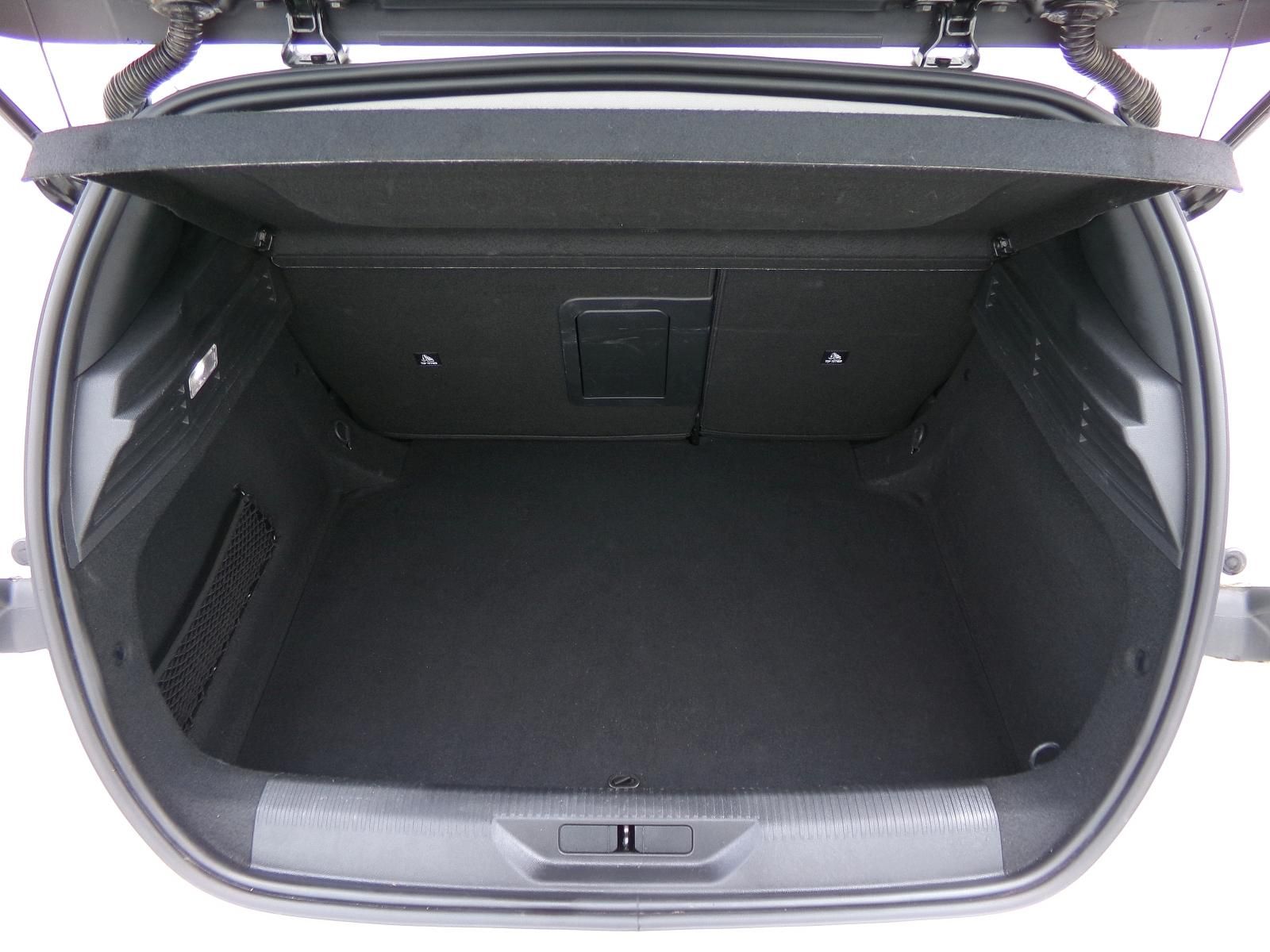 Peugeot 308, ALLURE PACK 1.2 PureTech 96kW - fotka 5