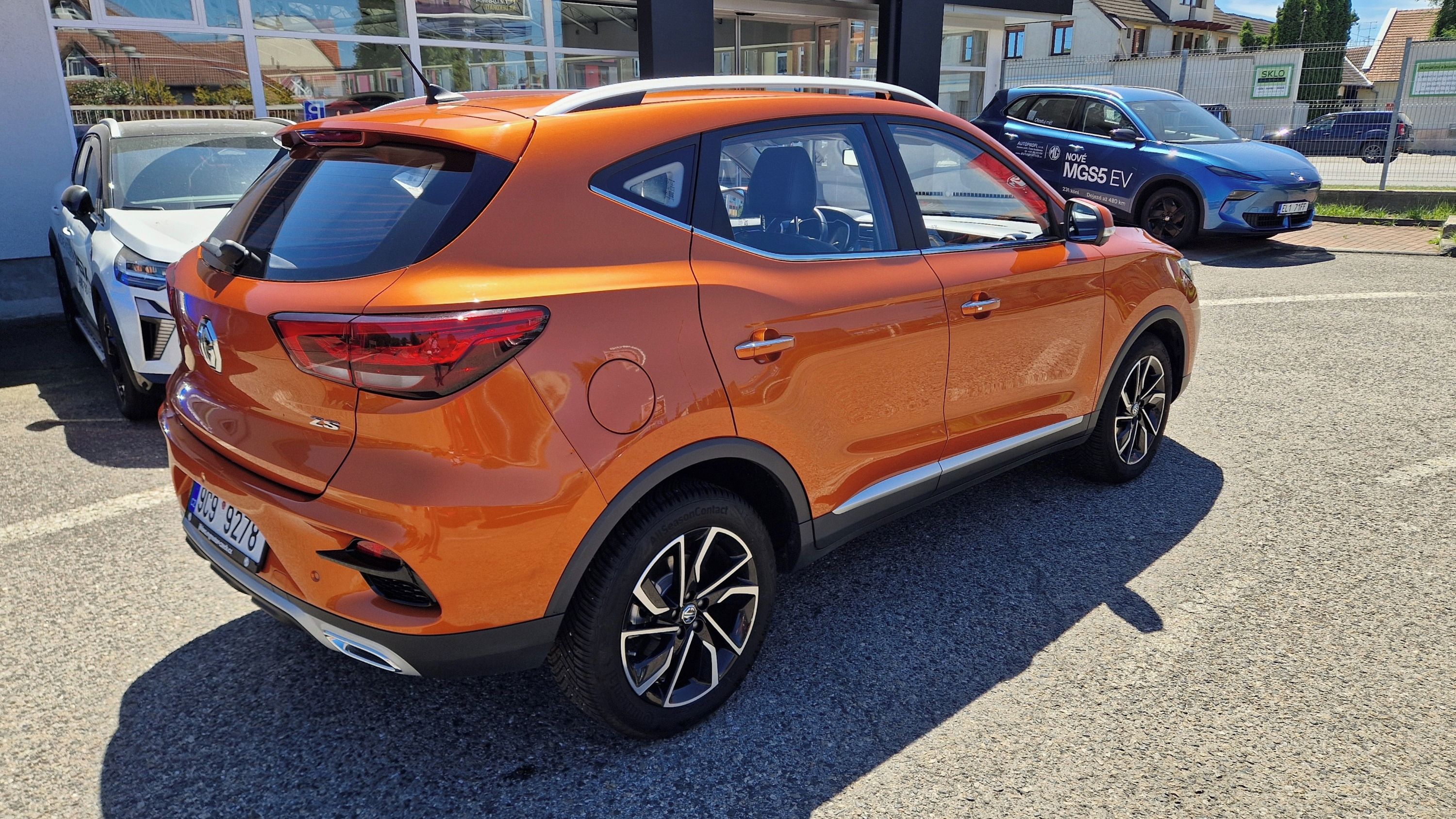 MG ZS, 1.0 TGI 6AT EXCLUSIVE 2WD - fotka 4