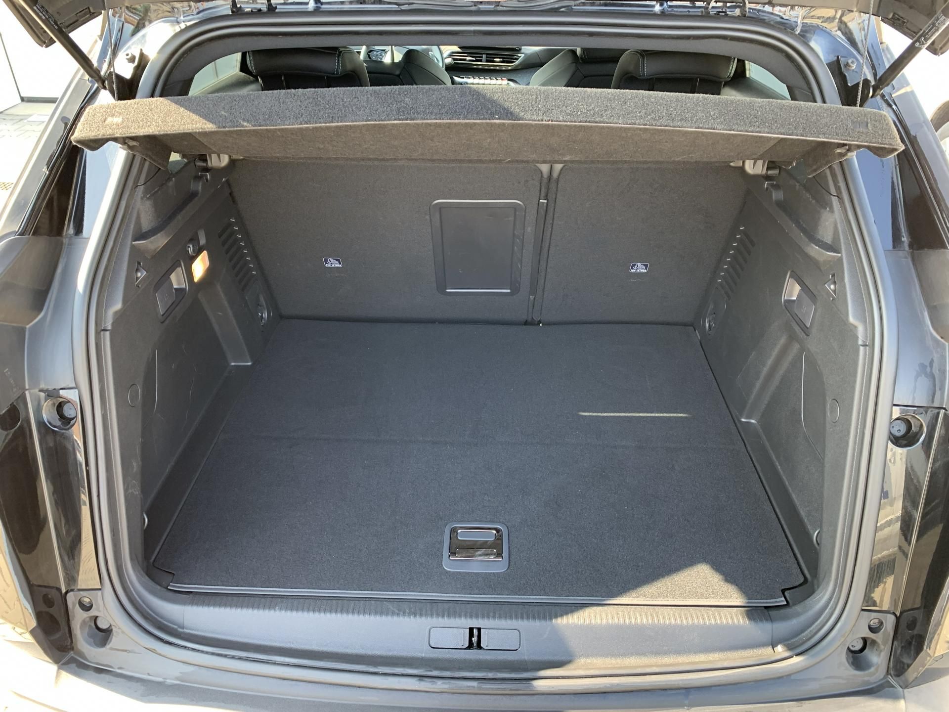Peugeot 3008, ALLURE PACK 1.6 PHEV 165kW AT8 - fotka 5