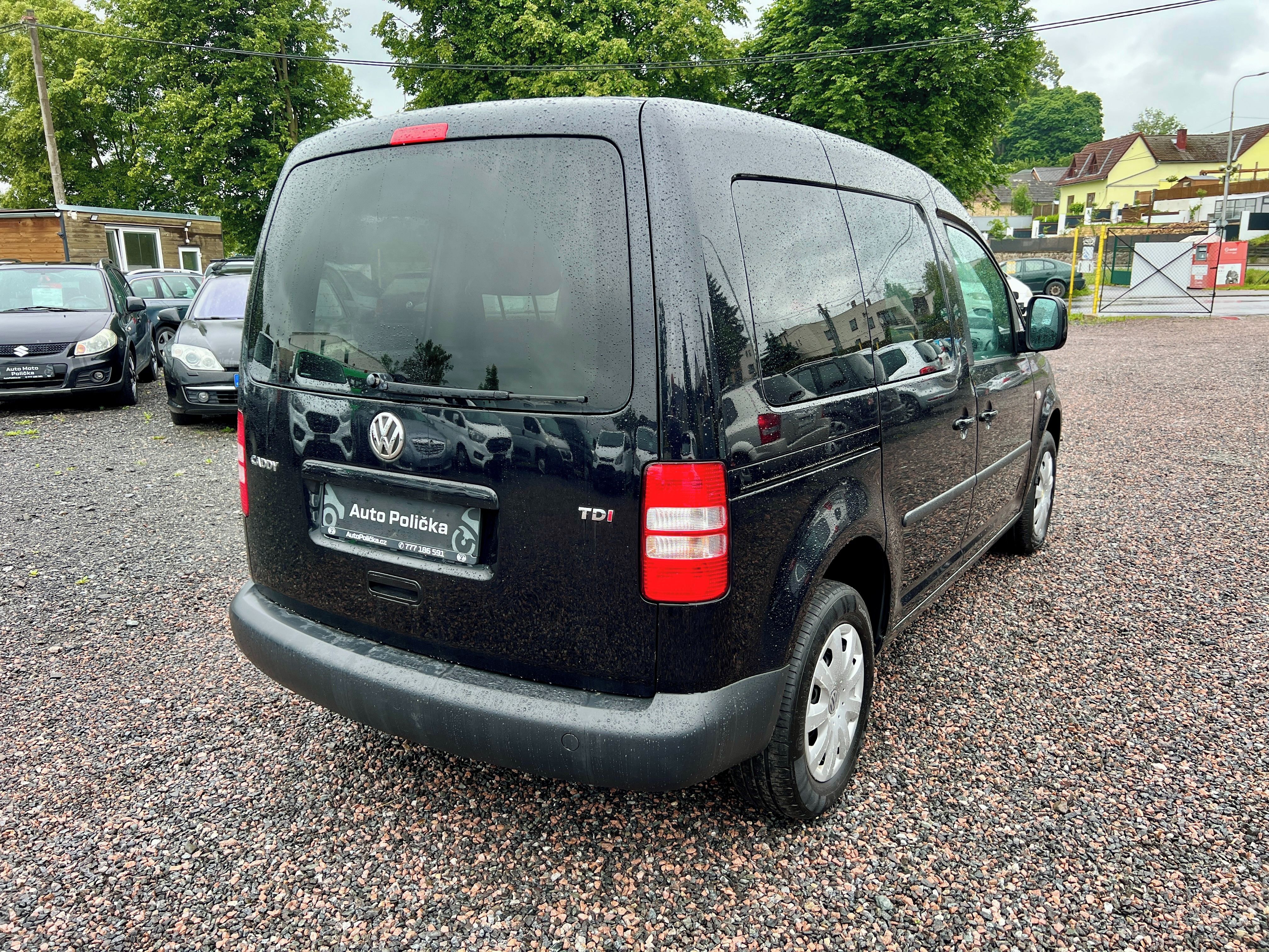 Volkswagen Caddy, 1.6 TDI 75 kW DSG Super stav! - fotka 5