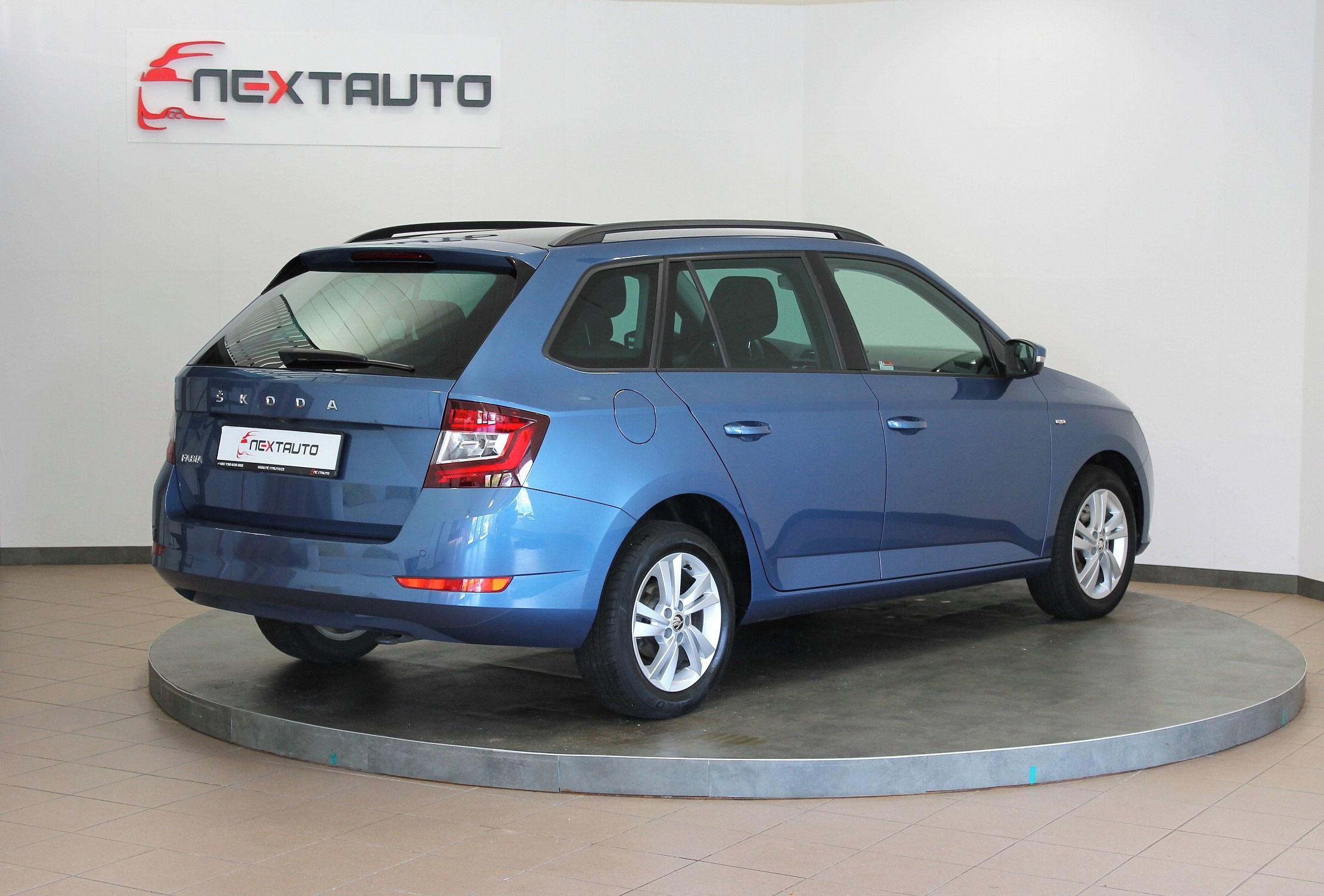 Škoda Fabia, 1.0 TSI 81kW DRIVE 125 YEAR ED - fotka 3