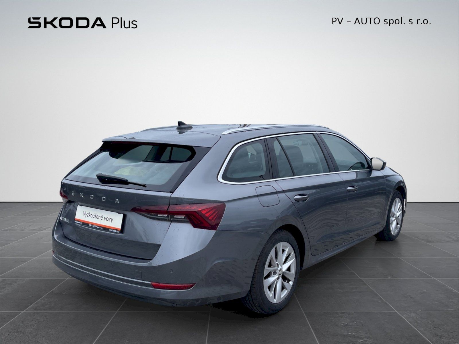 Škoda Octavia, 2.0 TDI 110kW DSG Style Plus c - fotka 2