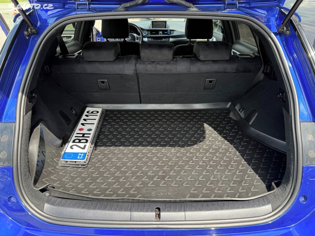 Lexus CT 200h, fotka 27