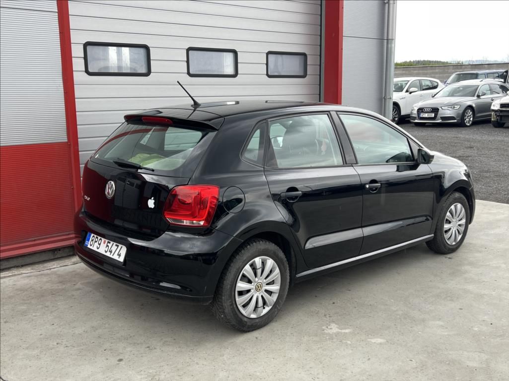 Volkswagen Polo, 1,2 klima servo 2x sada kol - fotka 5